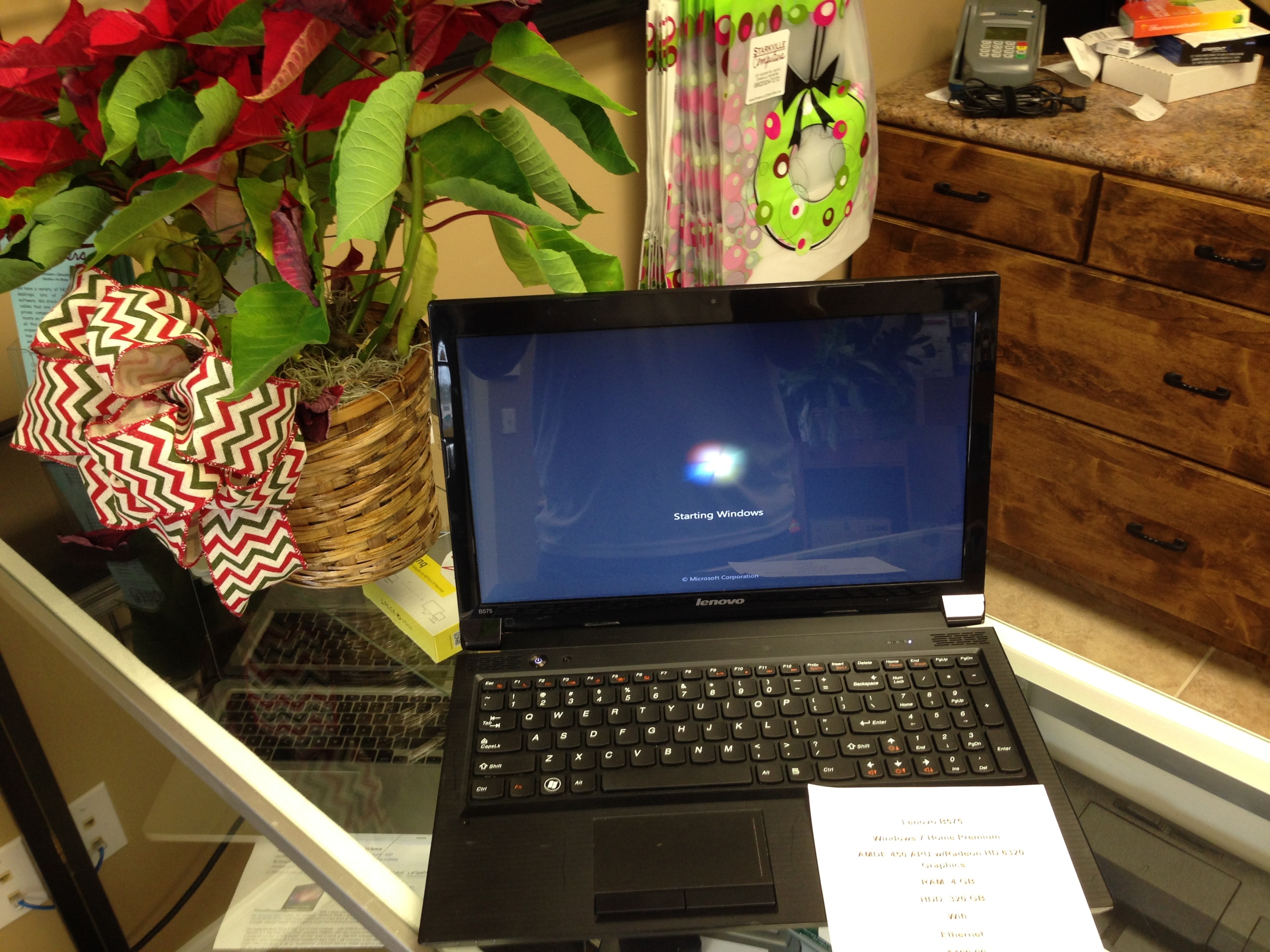 NICE pre-owned IBM / Lenovo with Windows 7 Home Premium, 4GB RAM, 320GB Hard Drive, Wifi, Ethernet, Battery & AC Adapter ... ONLY $400.00!