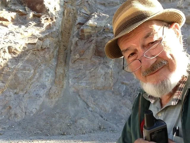 Clastic Pebbele Dikes, photo by oxsling