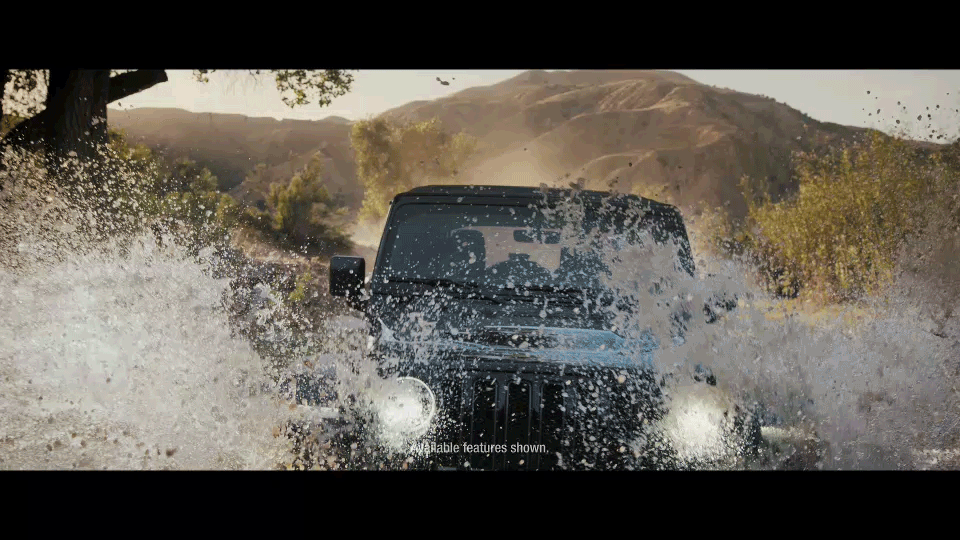 Jeep_Wrangler_StrongerSmarter_HD_30_CDNJJL18Y00H_h264-(1).gif