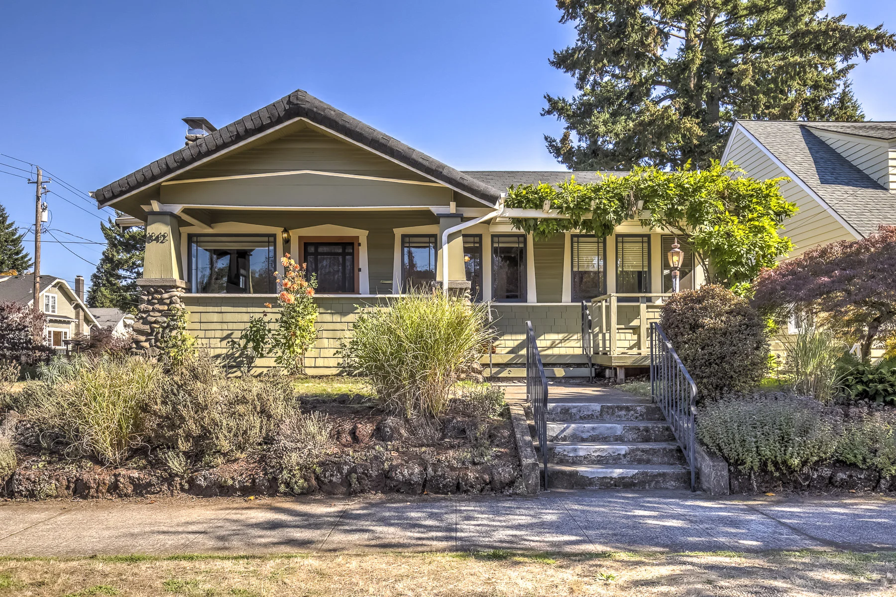 1842 NE 54th Avenue $500,000
