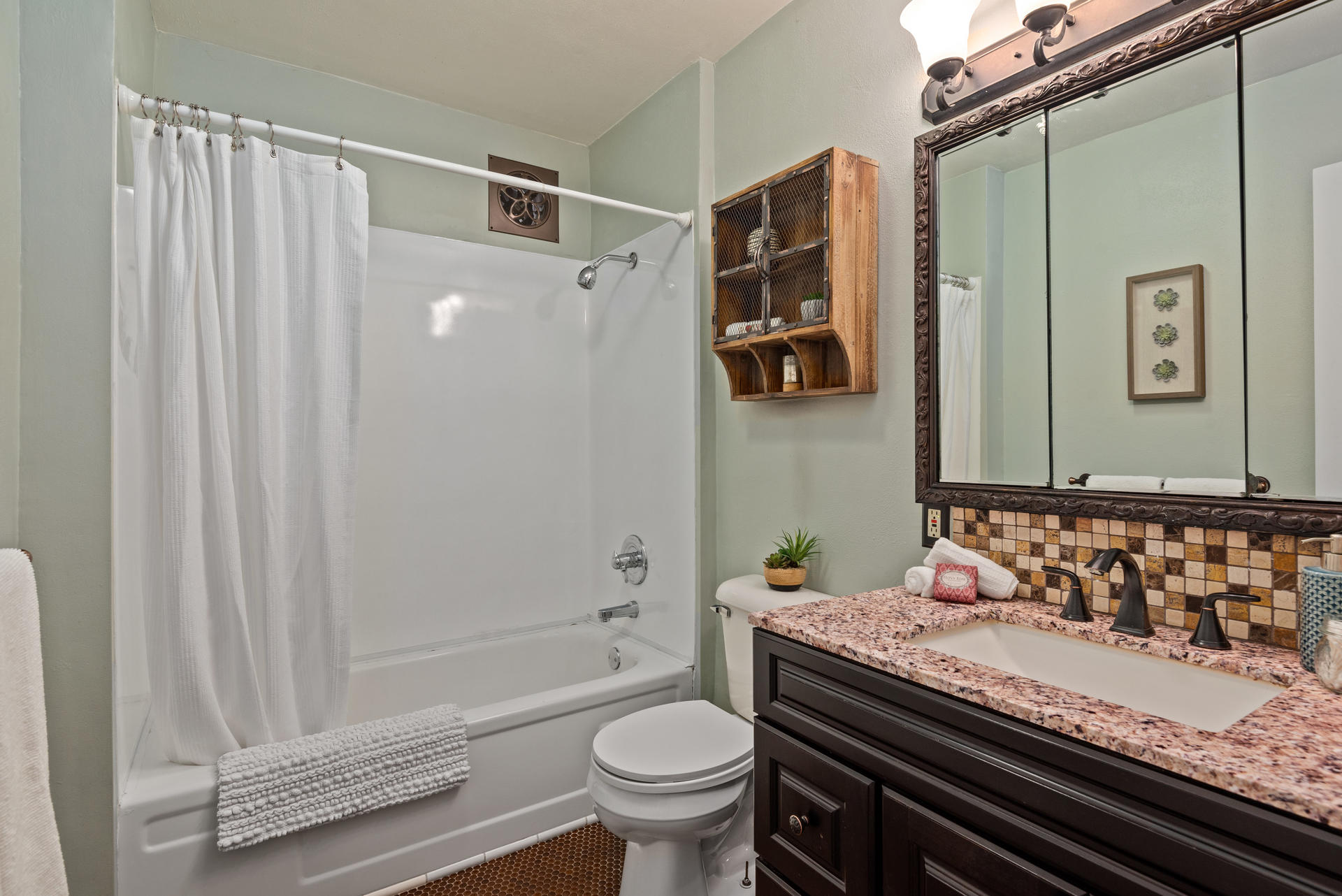 2236 NE Dekum St Portland OR-020-010-Bathroom-MLS_Size.jpg