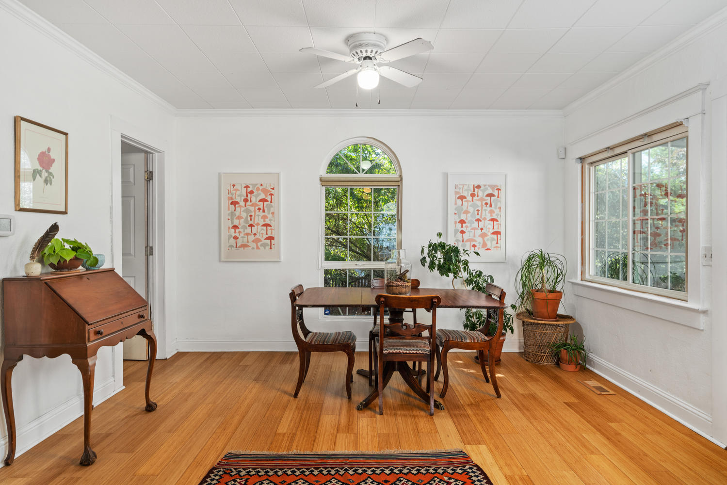 5326 SE 104th Ave Portland OR-large-015-022-Dining Room-1500x1000-72dpi.jpg