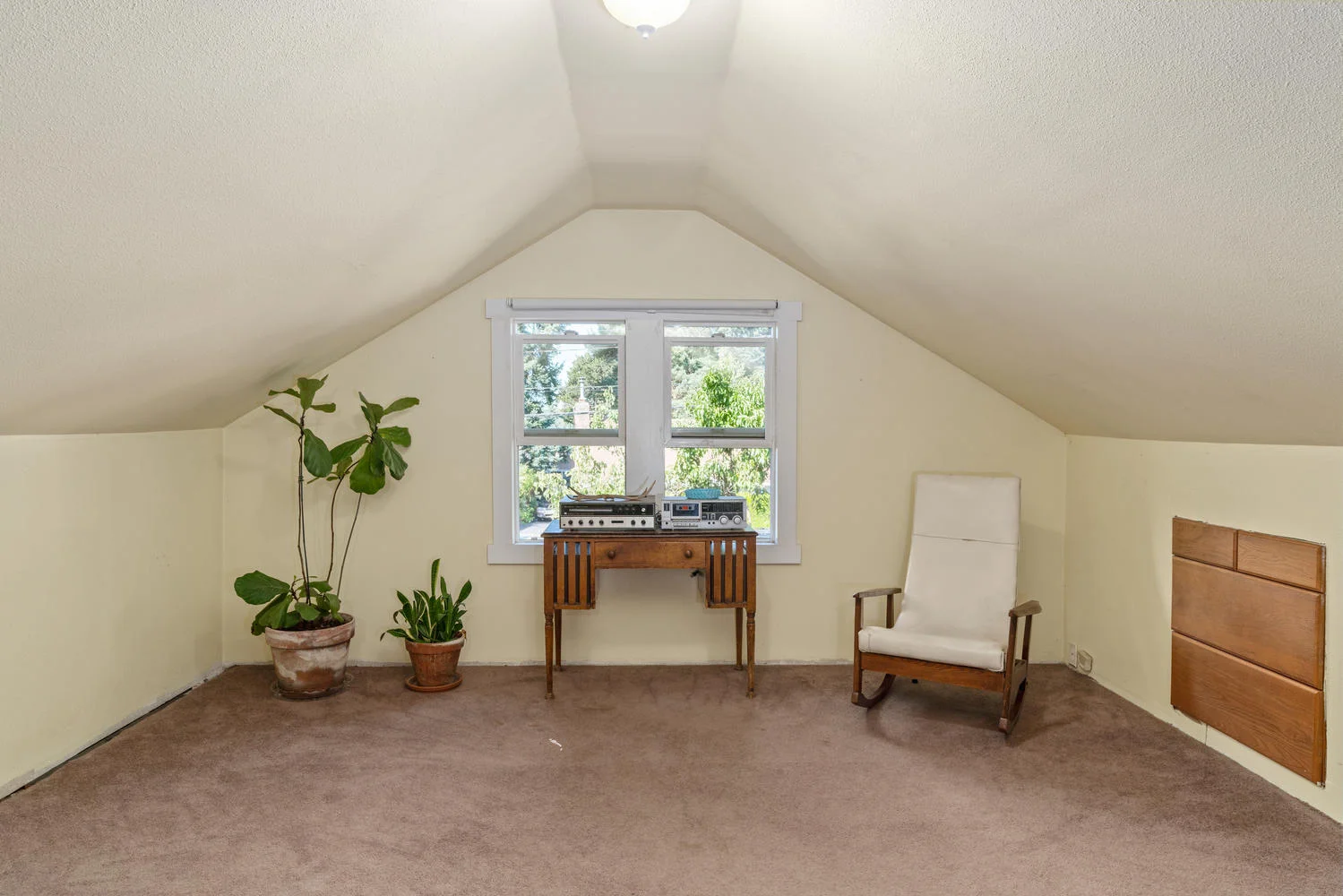 5326 SE 104th Ave Portland OR-large-025-023-Upstairs-1500x1000-72dpi.jpg