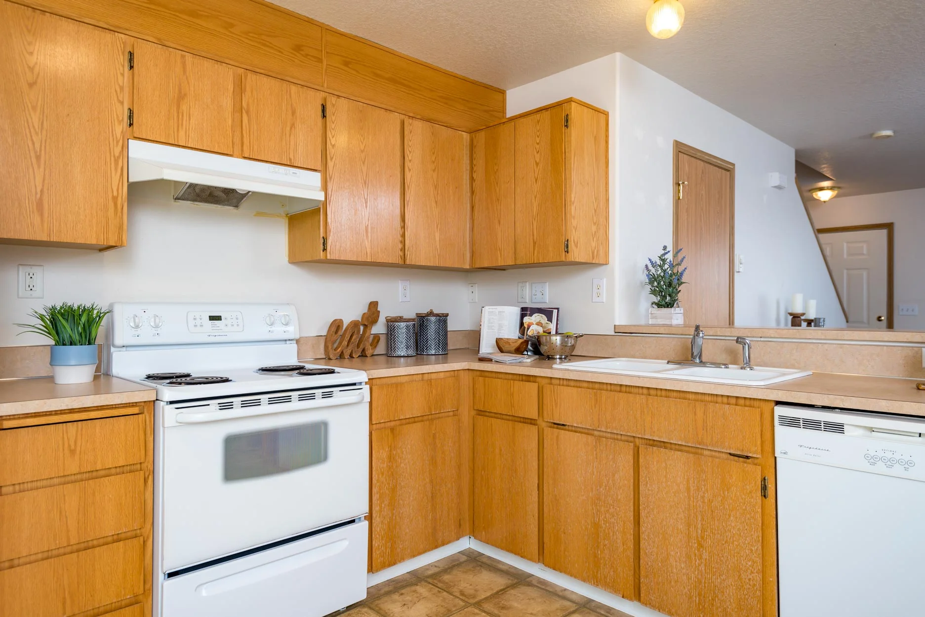 7904 SE 67th Ave Web-17.jpg
