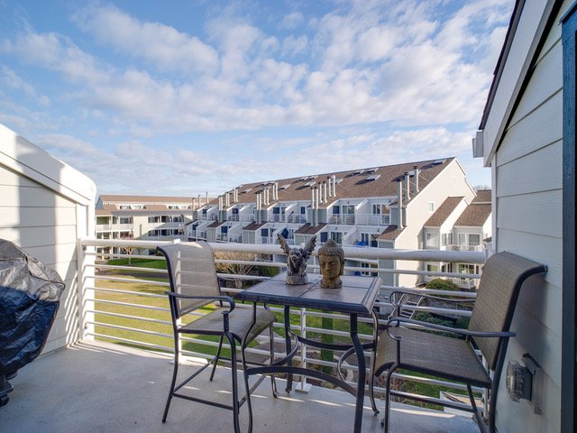 267 N Hayden Bay Dr-15.jpeg