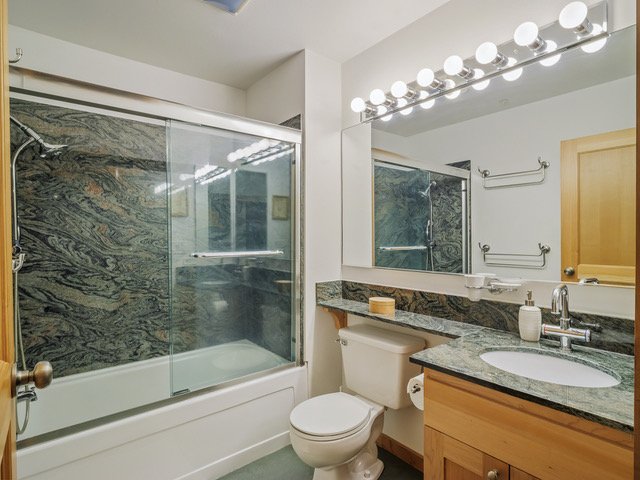 267 N Hayden Bay Dr-31.jpeg