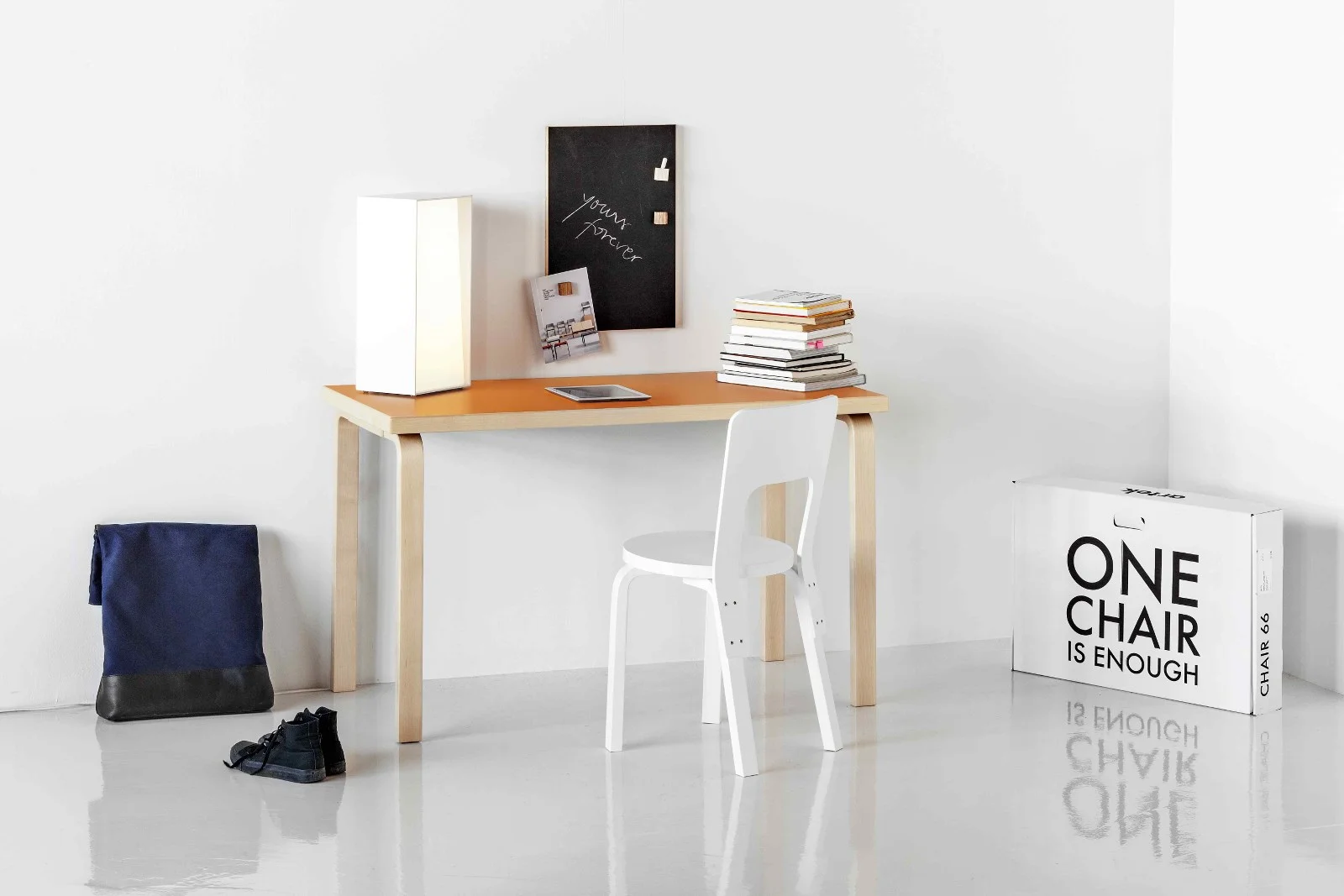 Artek_table_80A_orange_laminate_66_chair_02_JPG.JPG