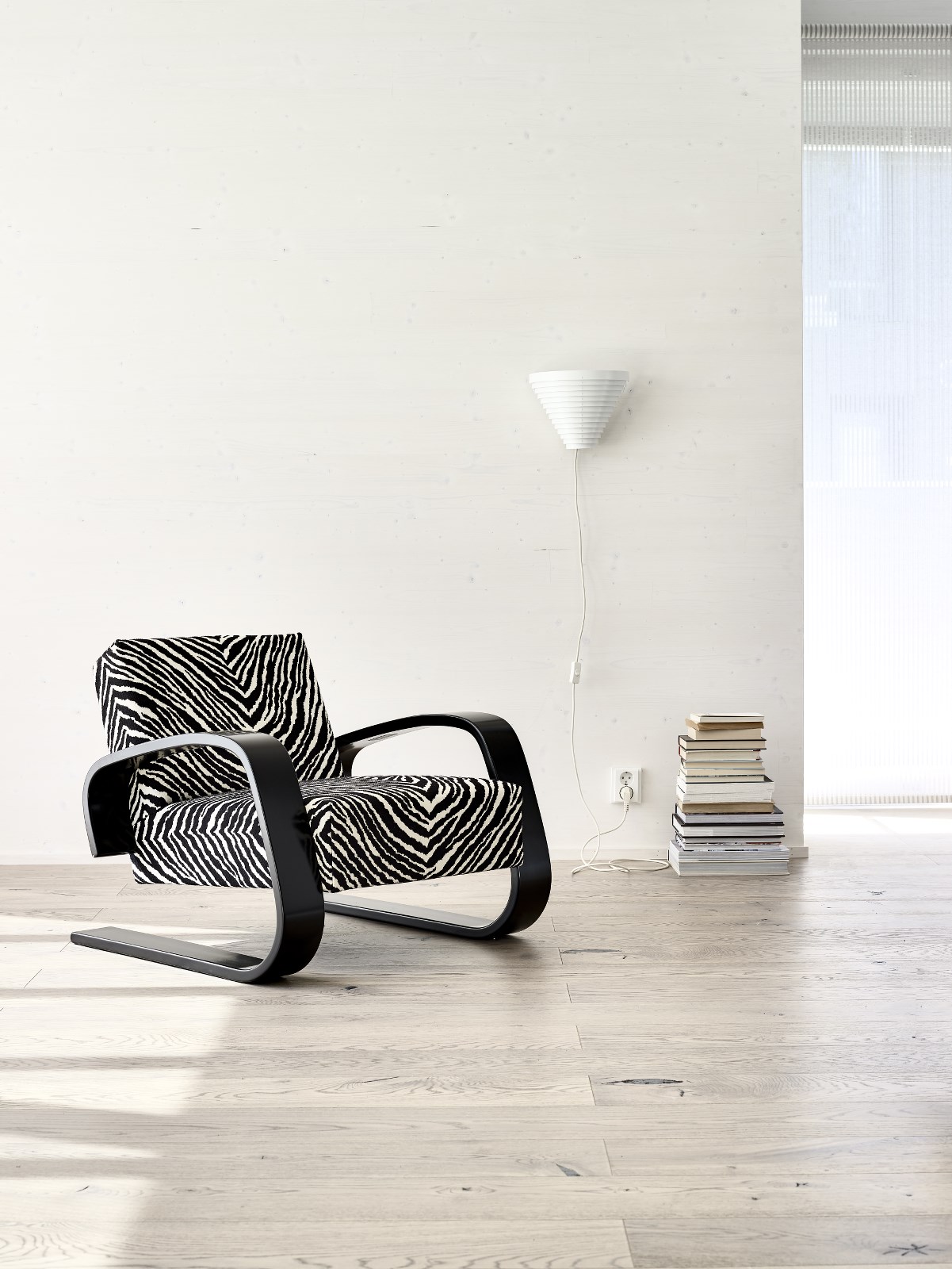 Artek_400_armchair_A910_wall_light_Sameli_Rantanen_3_JPG.JPG