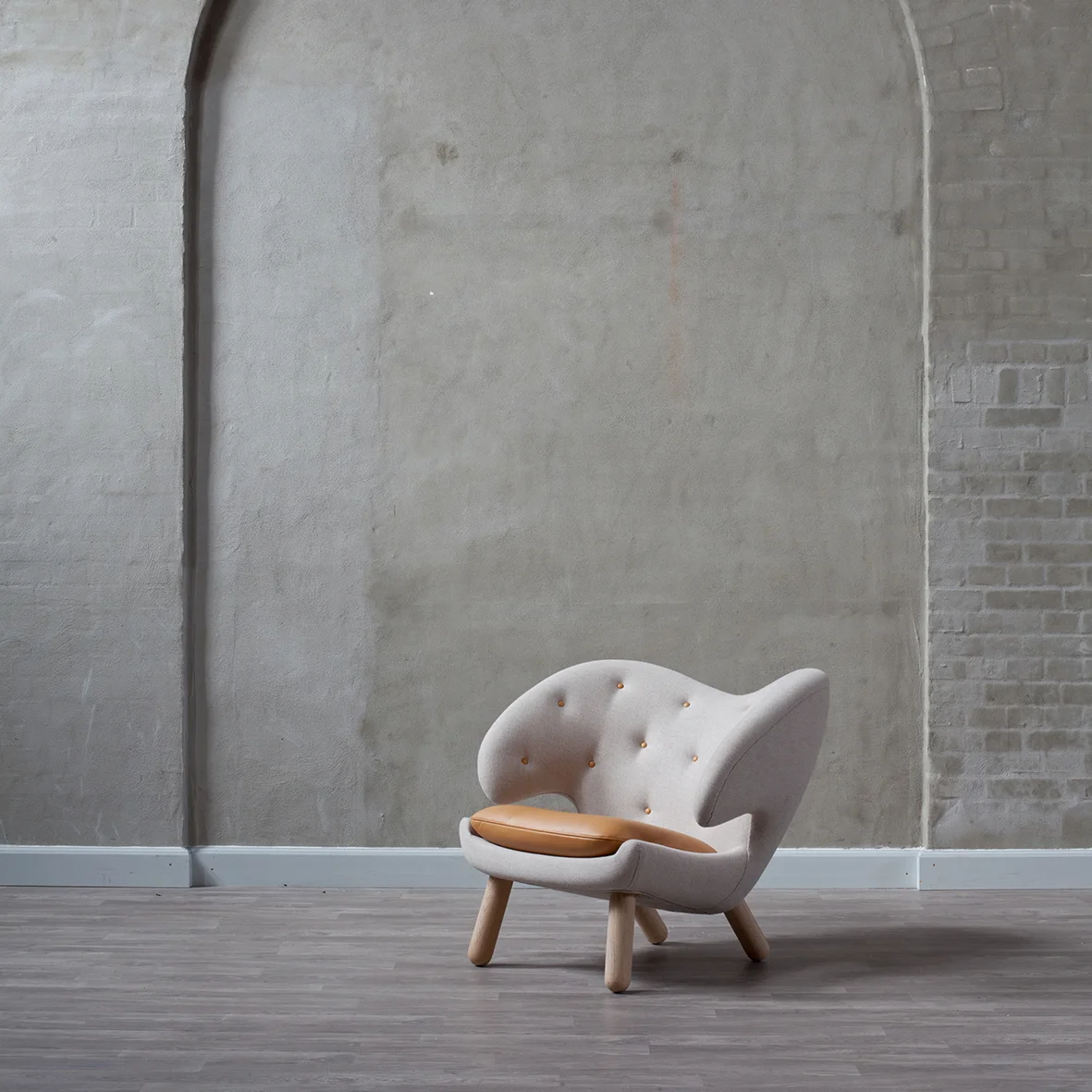 Pelican-Chair-Fabric-Mainline-Flax-Leather-Nevada.jpg