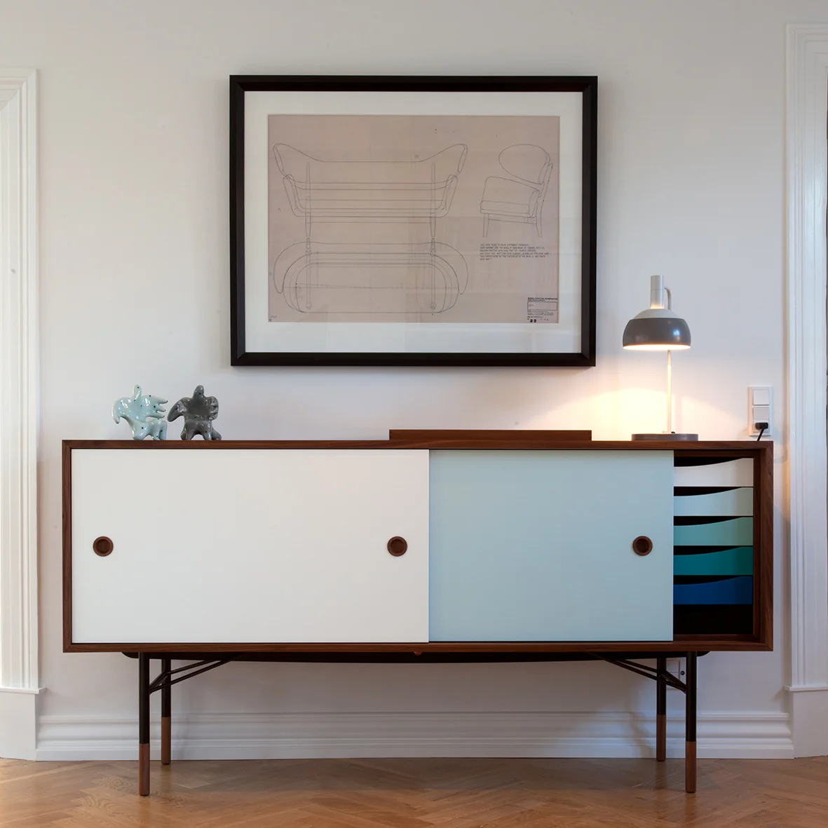 SIDEBOARD WITH TRAY UNIT — A/HUS