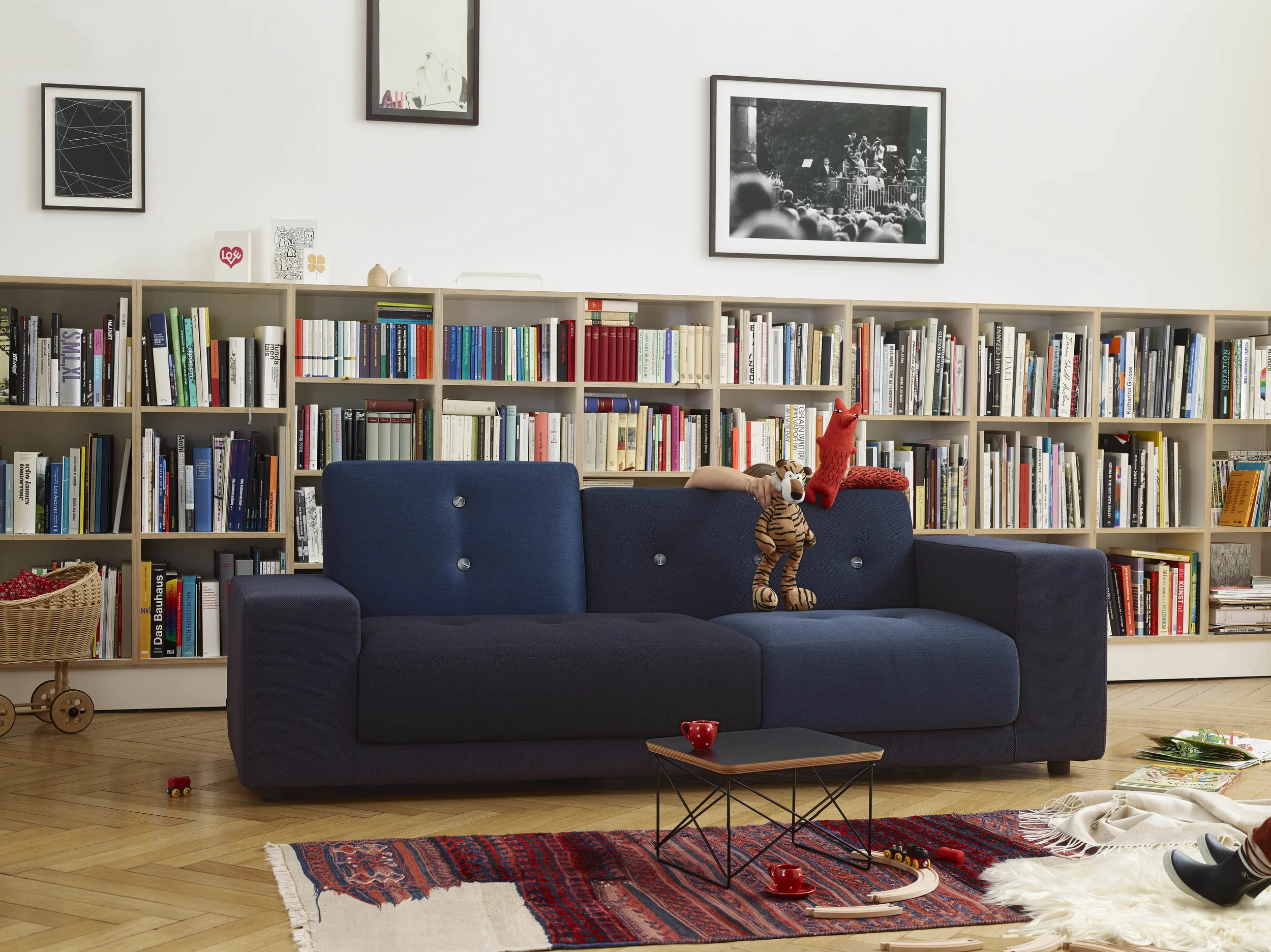 Polder Sofa Compact LTR Black Collection Greeting Cards_1097040_master(@).jpg