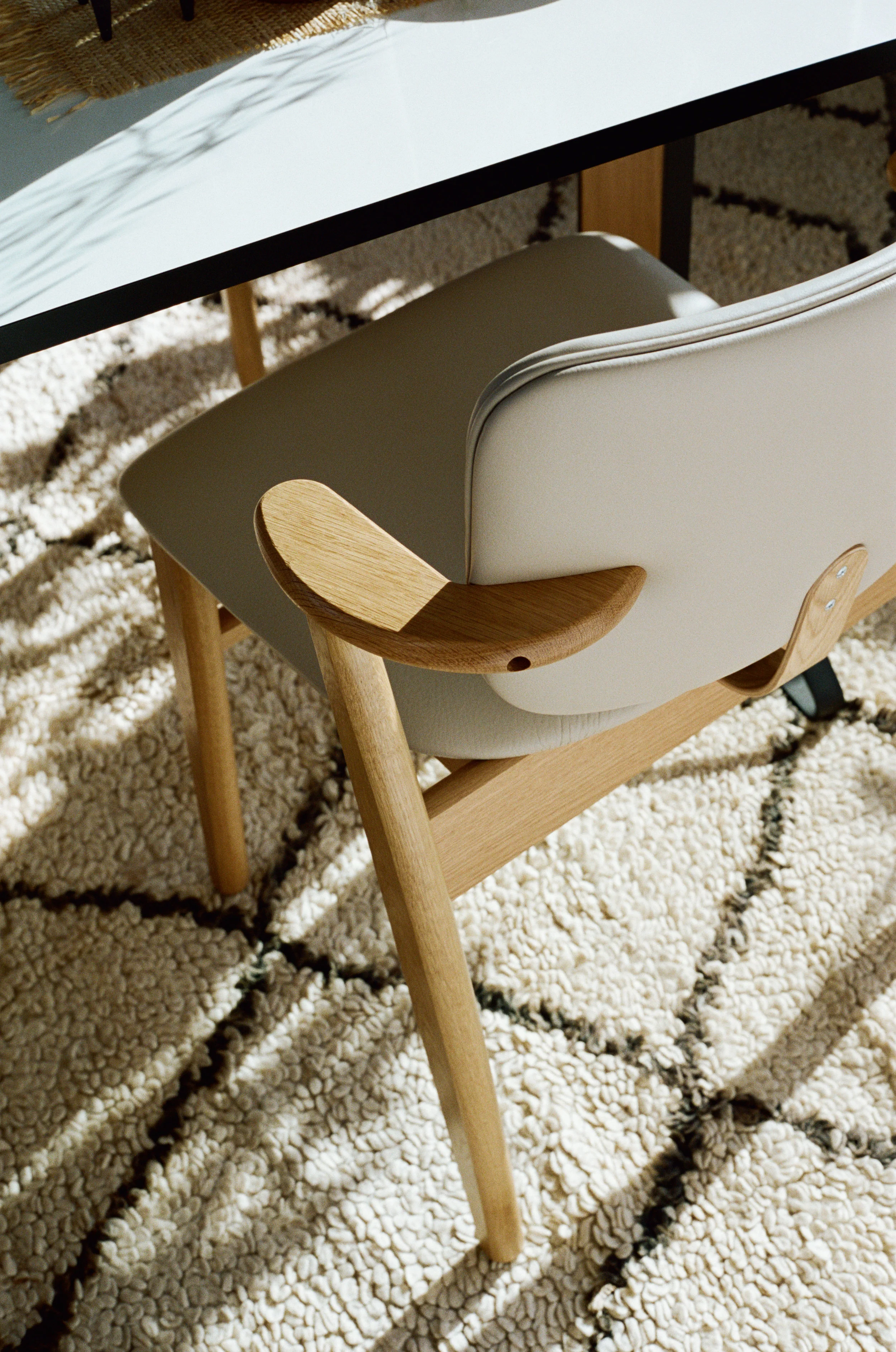 Domus_Chair_clear_oak_leather_upholstered_3.jpg
