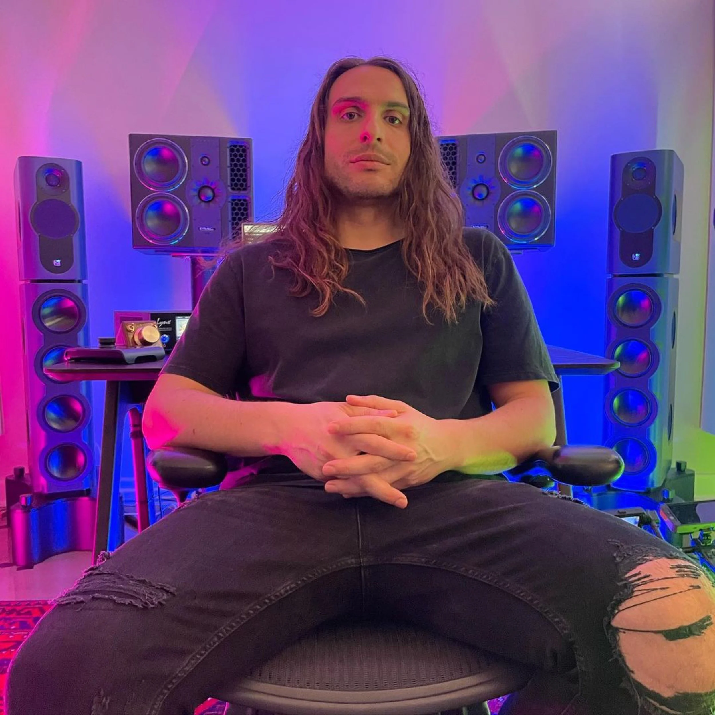 MIKE TUCCI STUDIO 780115FE-8E15-4D1F-A9B2-E245FFD3CBF9.JPG