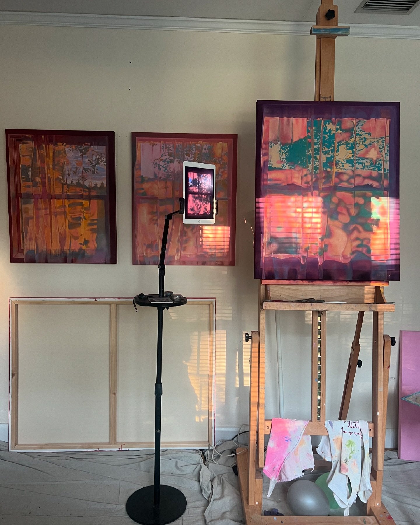 Here&rsquo;s a couple photos of my studio recently. I added some of the sunlight coming through the windows too🌞🌞
