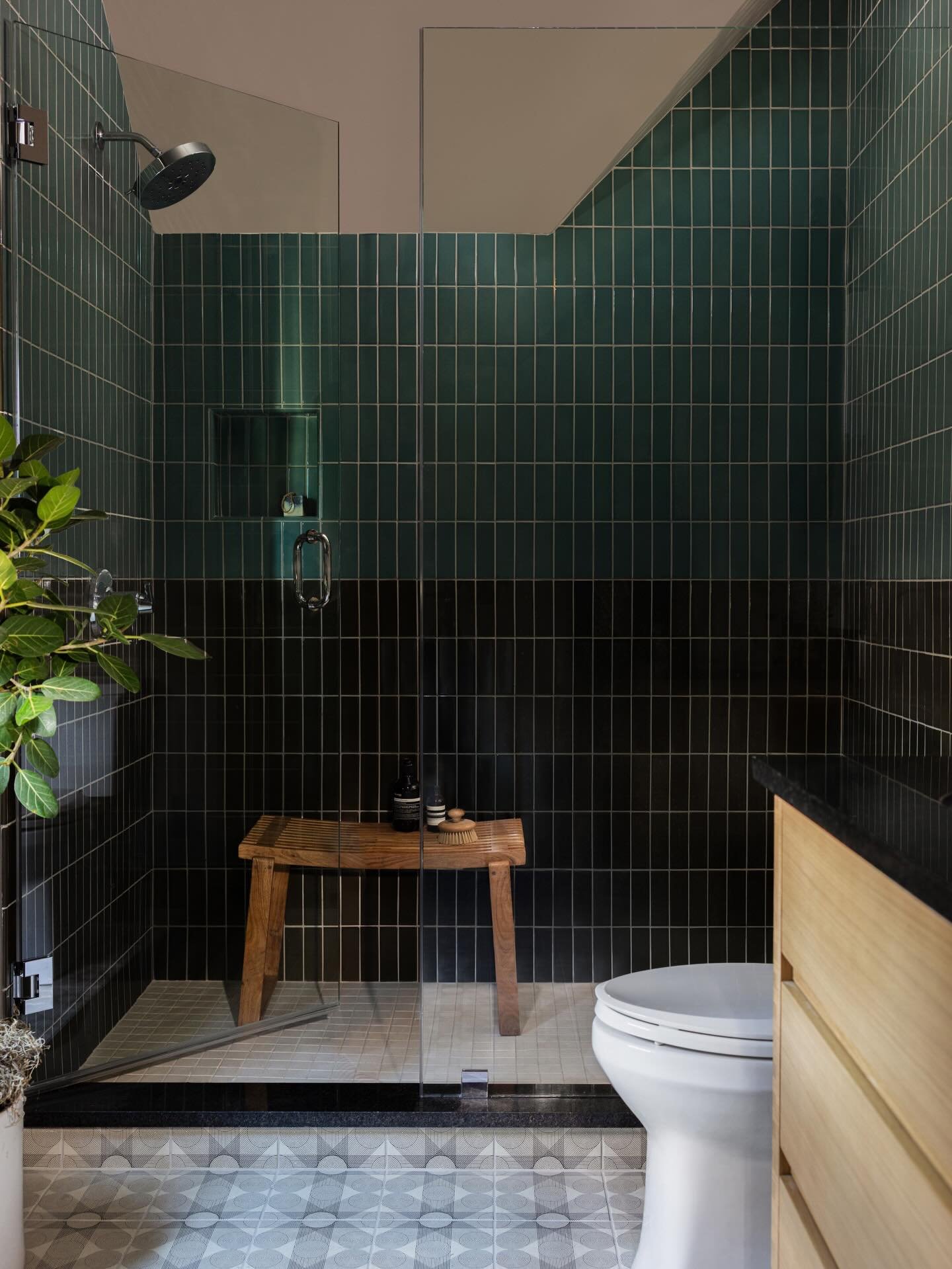 Tranquil beauty. 

If only&hellip;. We could stay here all day!! 

Stunning shower moment with @haustileco  and @walkerzanger !

@katelikeheart 📸 
🧥 Styled by @shop_chunk 

#tile #tileinstallation #interiordesign