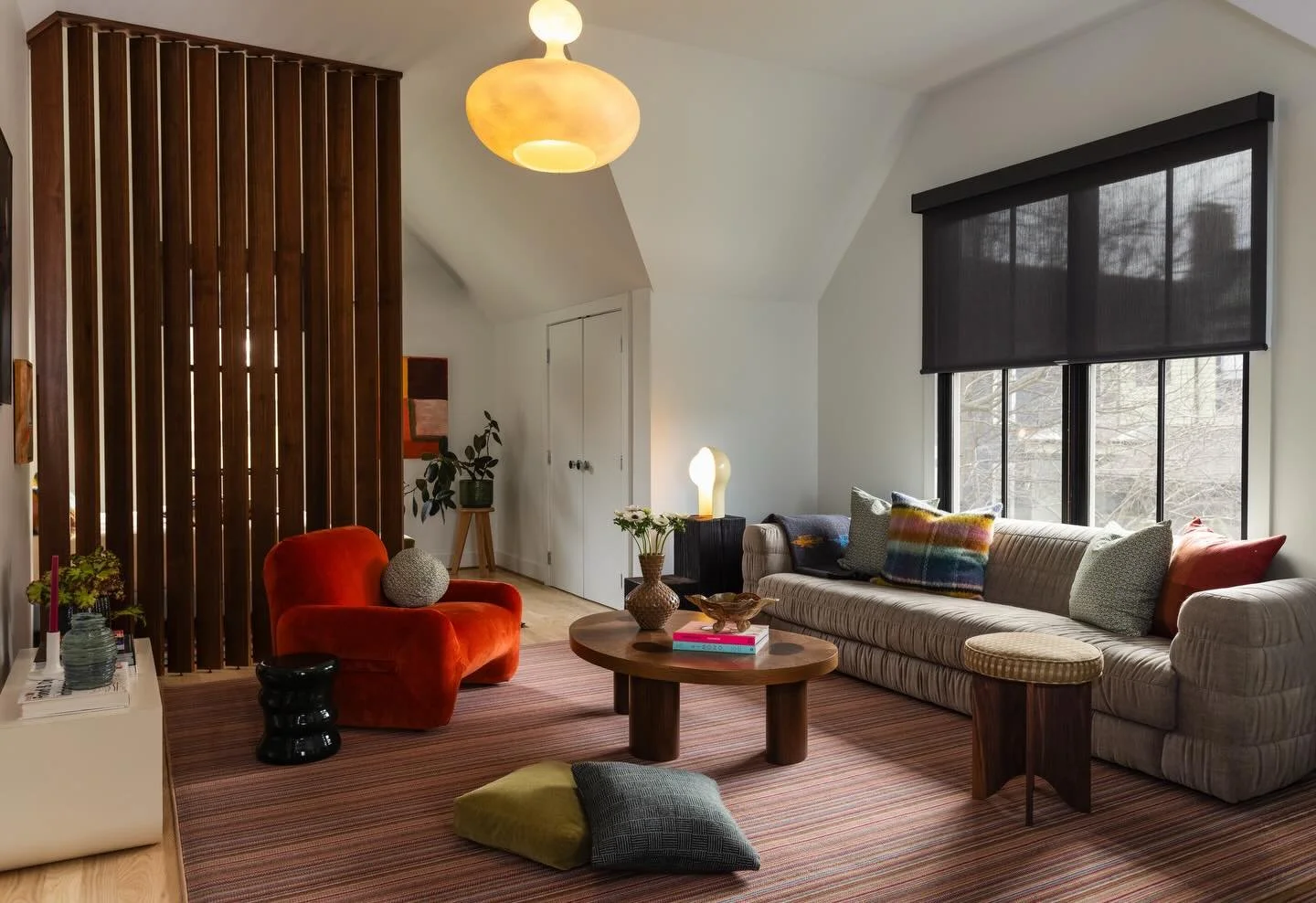 Right space. Right time. 

Carriage house get away made sweet by our trio and special pieces&hellip; 🎨. 

At Natalie O Design, we lead with craft and innovation. For two decades, our team has pushed boundaries and norms within commercial, hospitalit