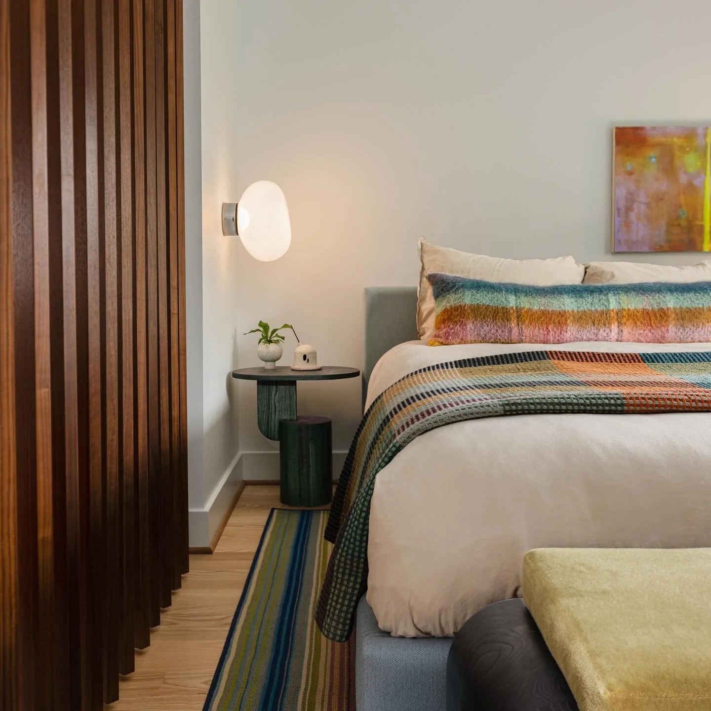 Yes, it&rsquo;s already Monday. 

This ,we cannot control 
A good vibe&hellip;.until you find your ☕️ or 🍵! 

May the sun find your face today and warm your soul. ☀️
We never know what others carry. 

Team NOD