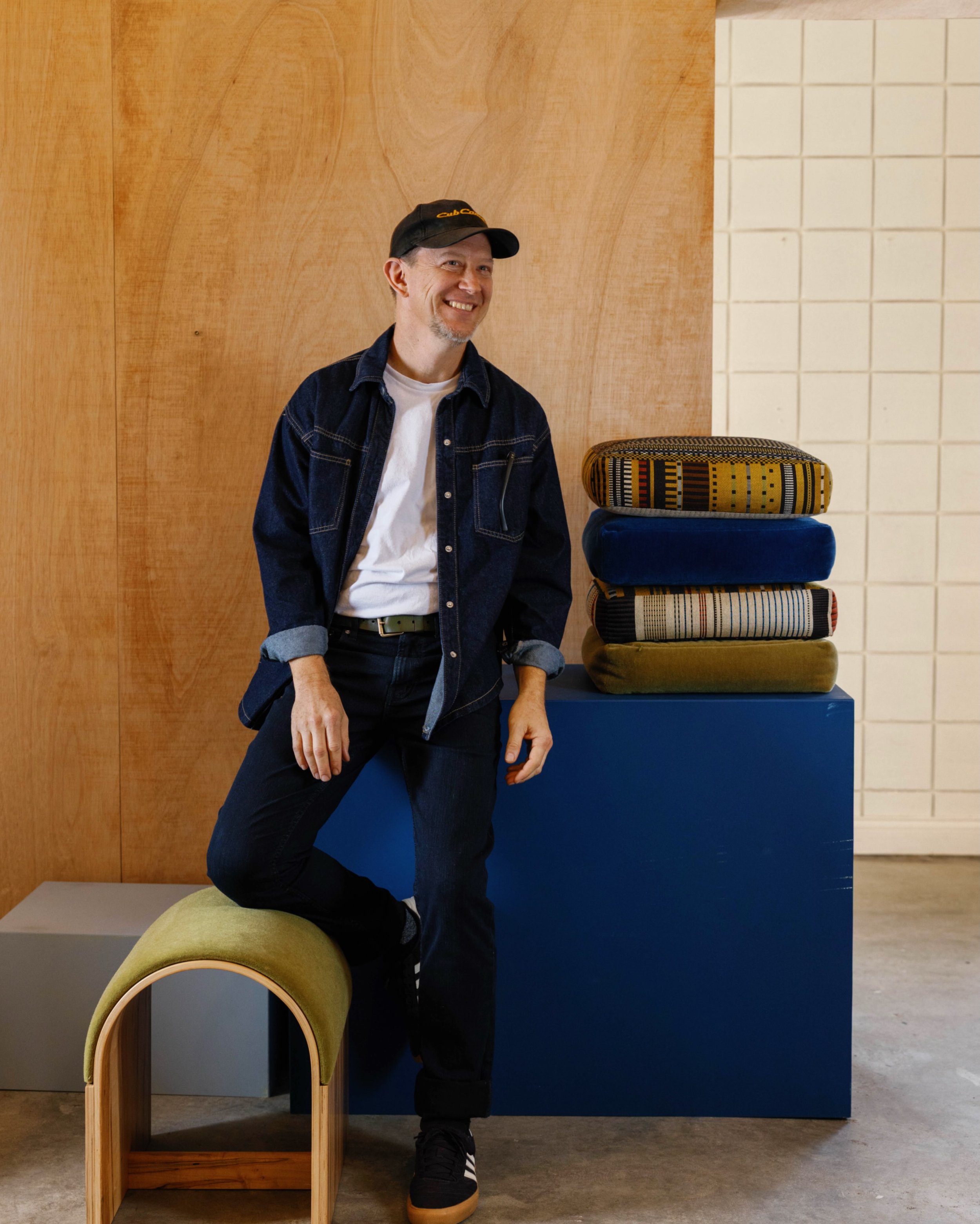 What you are seeing on the feed:

The fresh blend of forces with focus on the vast  possibilities of the unexpected! 🔵🔵🔵🔵🔵

In collaboration with @natalieodesign under the direction of Daniel Chaffin, @ora.house.furniture elevates and amplifies 