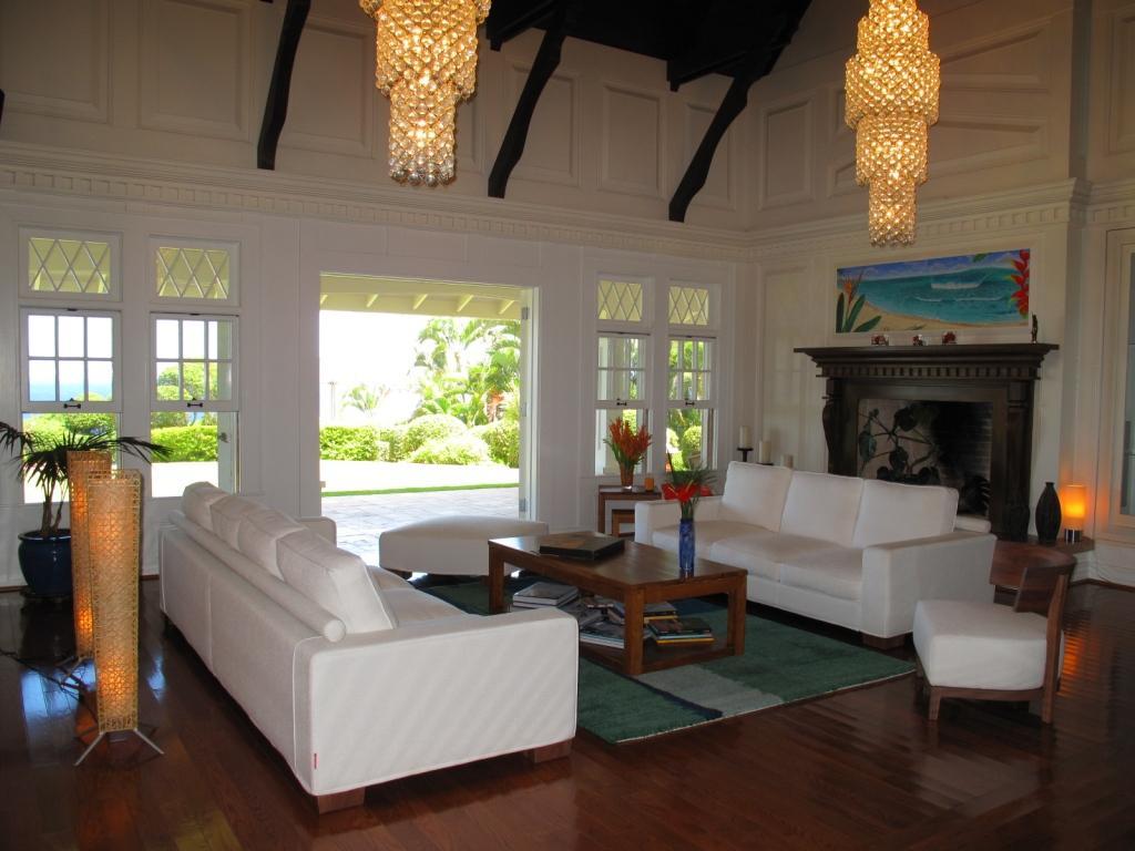 lrg-5-12livingroomwithoceanview.jpg