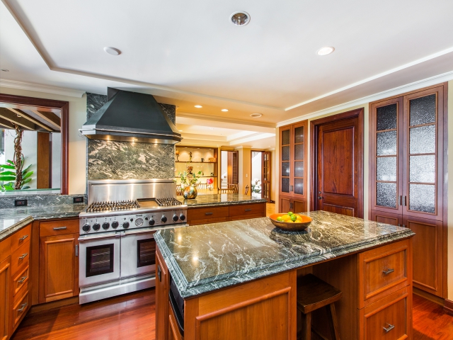 Kitchen_640x480_1926073.jpg
