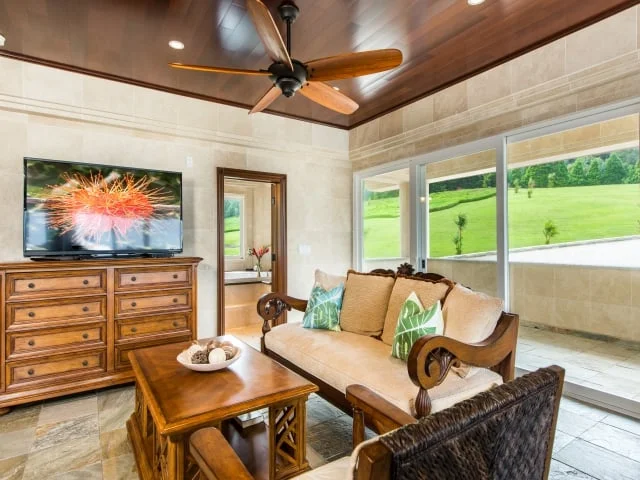 Bedroom-Suite-2_640x480_2130114.jpg