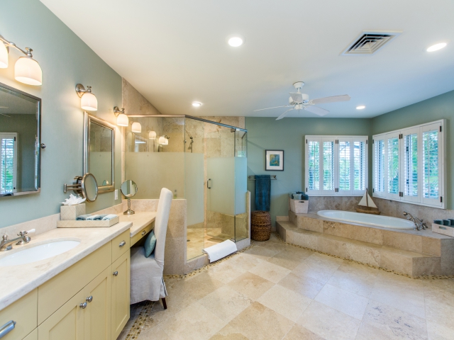 Master-Suite_640x480_2151587.jpg