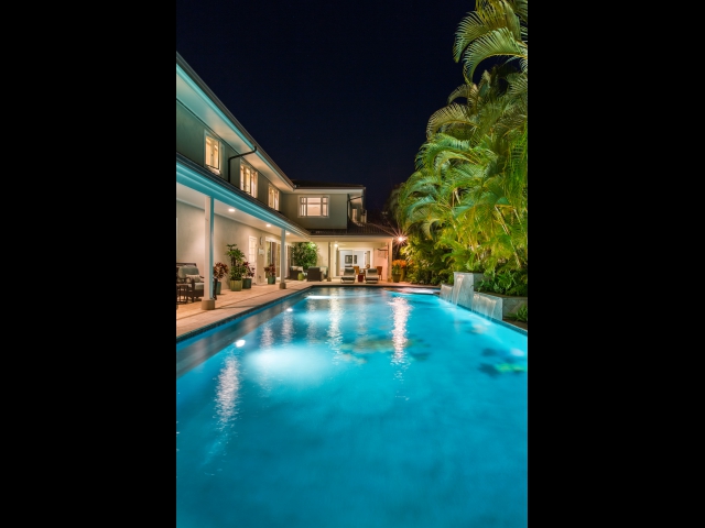 Pool---Spa_640x480_2151631.jpg