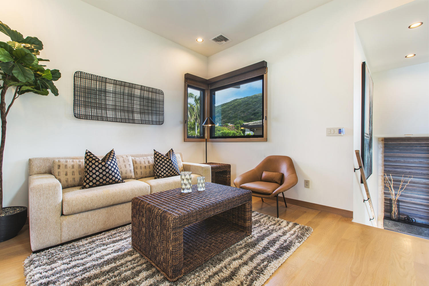 176 Hanapepe Loop Honolulu HI-large-027-64-Master Suite-1500x1000-72dpi.jpg