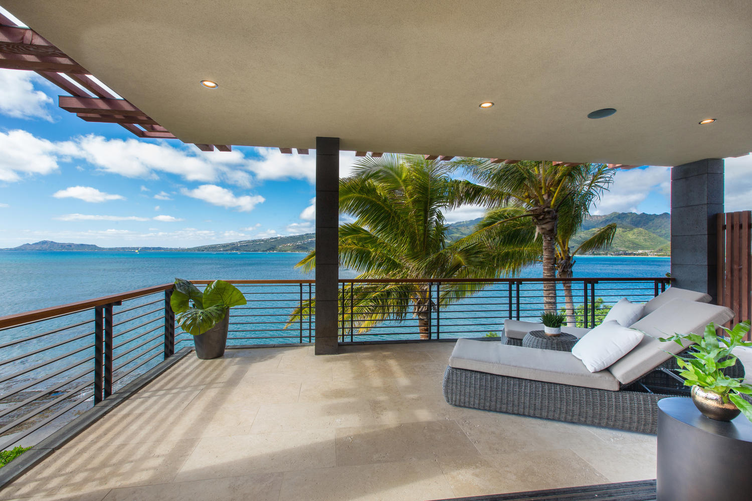 176 Hanapepe Loop Honolulu HI-large-028-47-Master Suite-1500x1000-72dpi.jpg