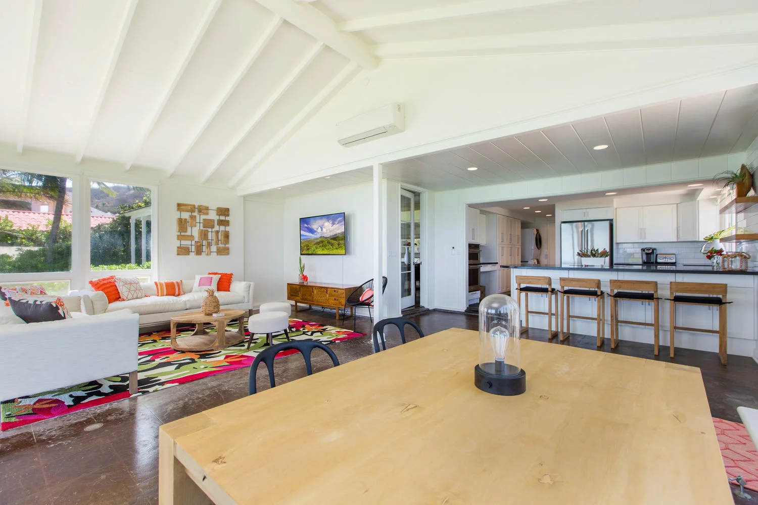 1502 Mokulua Dr Kailua HI-large-012-38-Family Room-1500x1000-72dpi.jpg