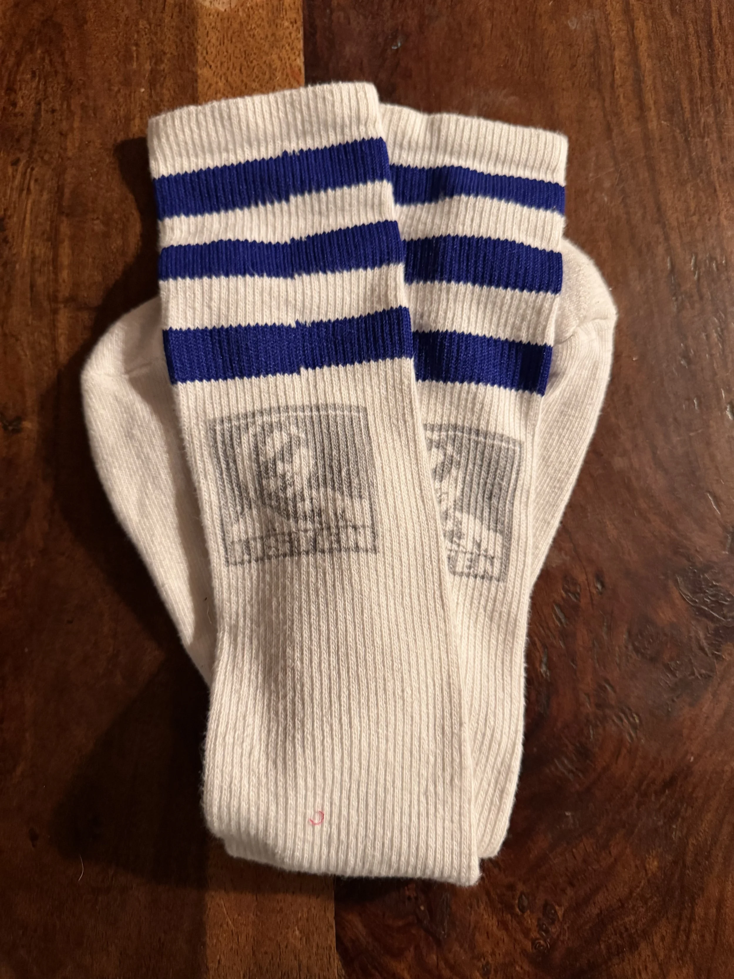 LISTEN LOGO PRINTED SOCKS - Garage Sale