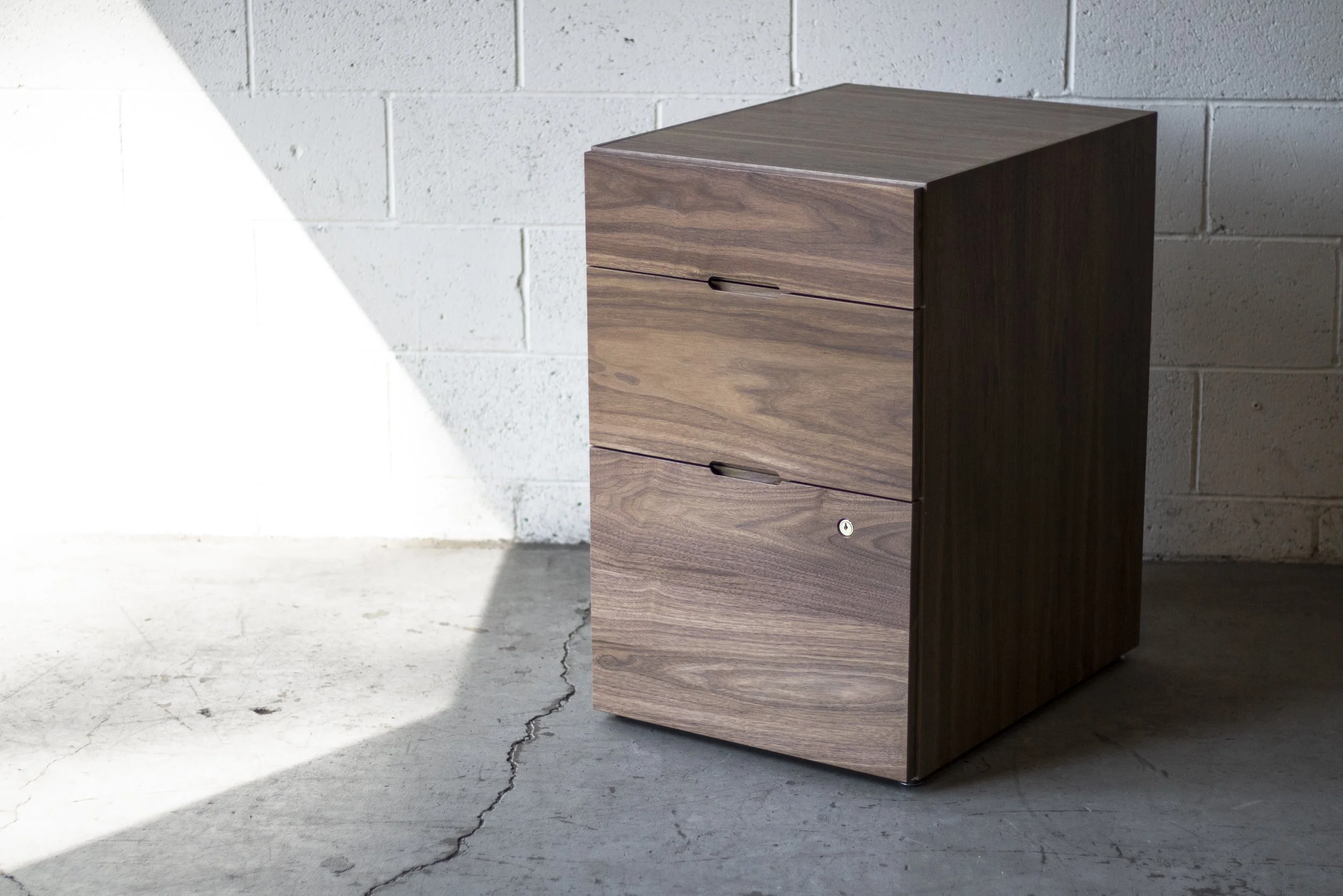 TahoeMod WalnutCabinet14.jpg