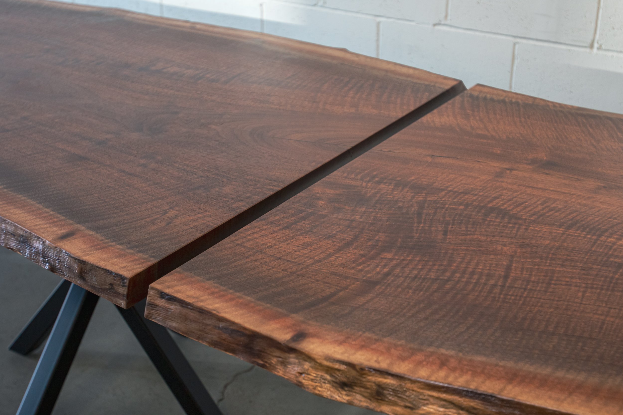 Hynek_TripleSlab_Showroom_26.jpg