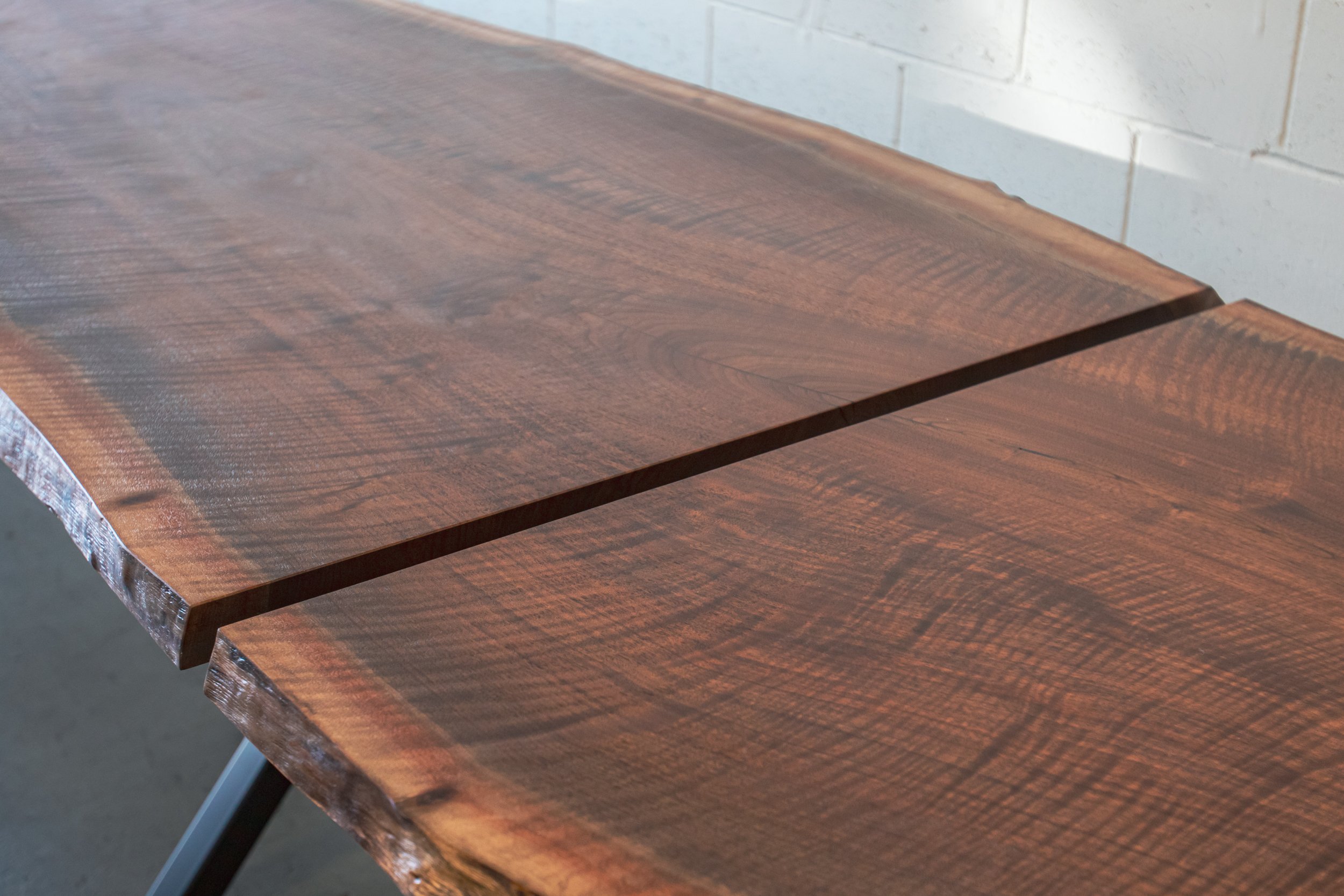 Hynek_TripleSlab_Showroom_34.jpg