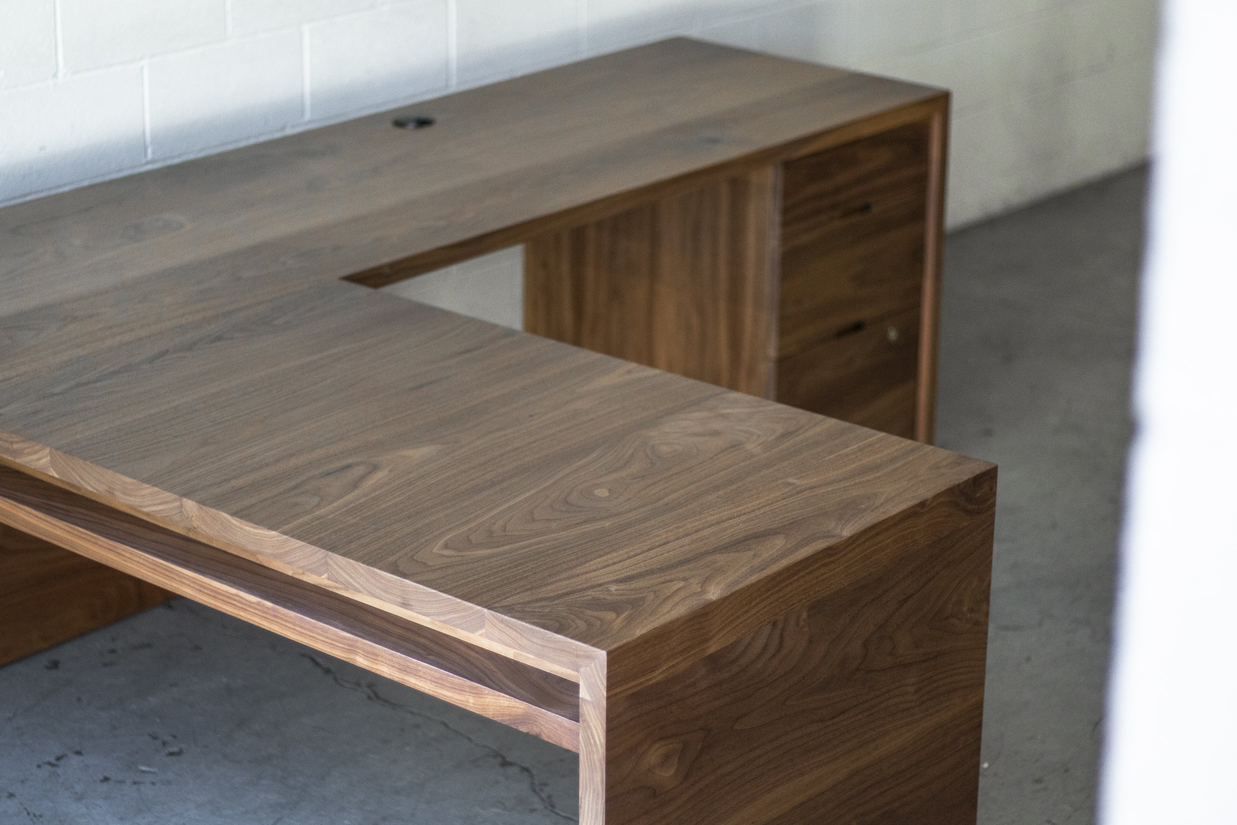 TahoeModern L Desk10.jpg