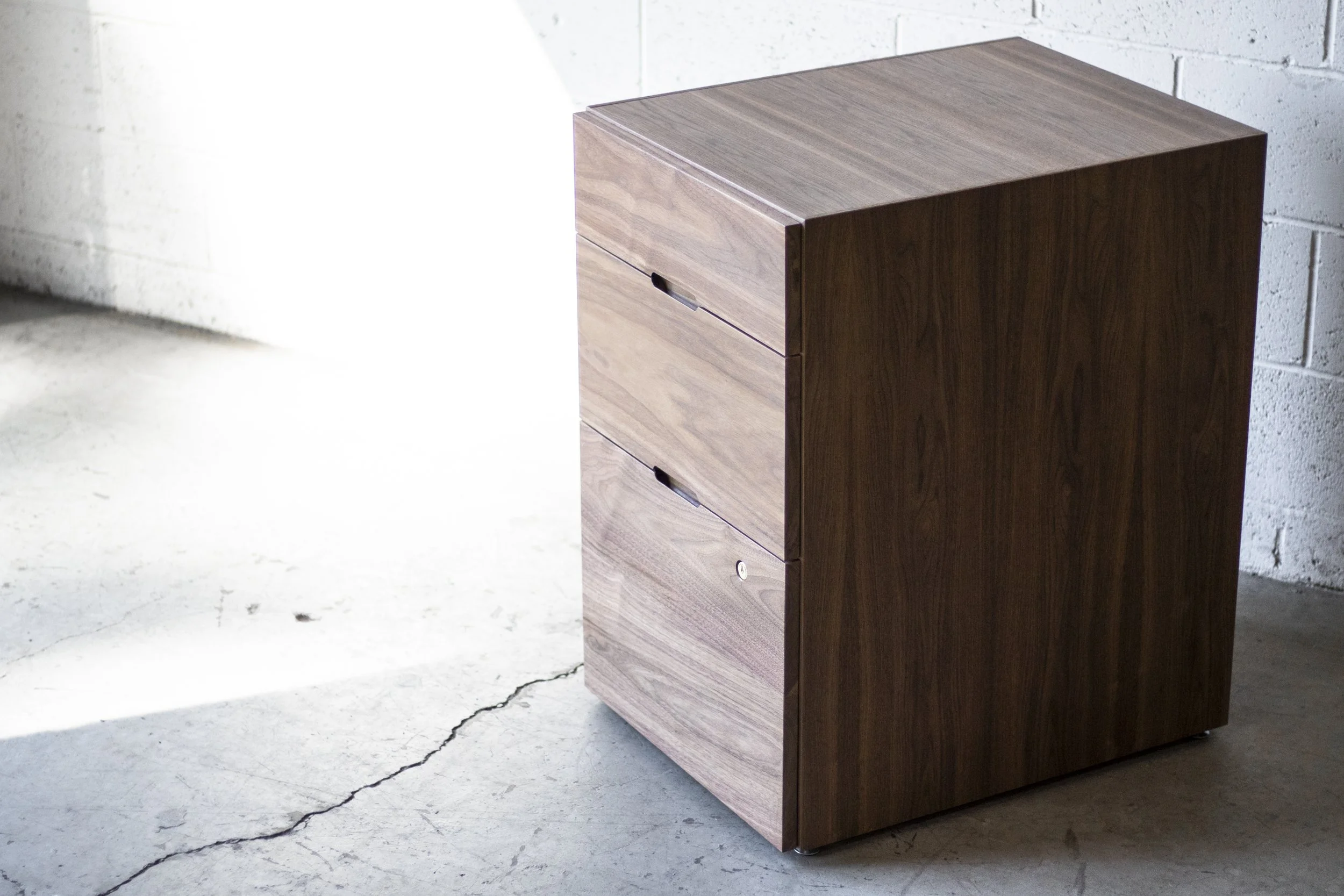 TahoeMod WalnutCabinet15.jpg