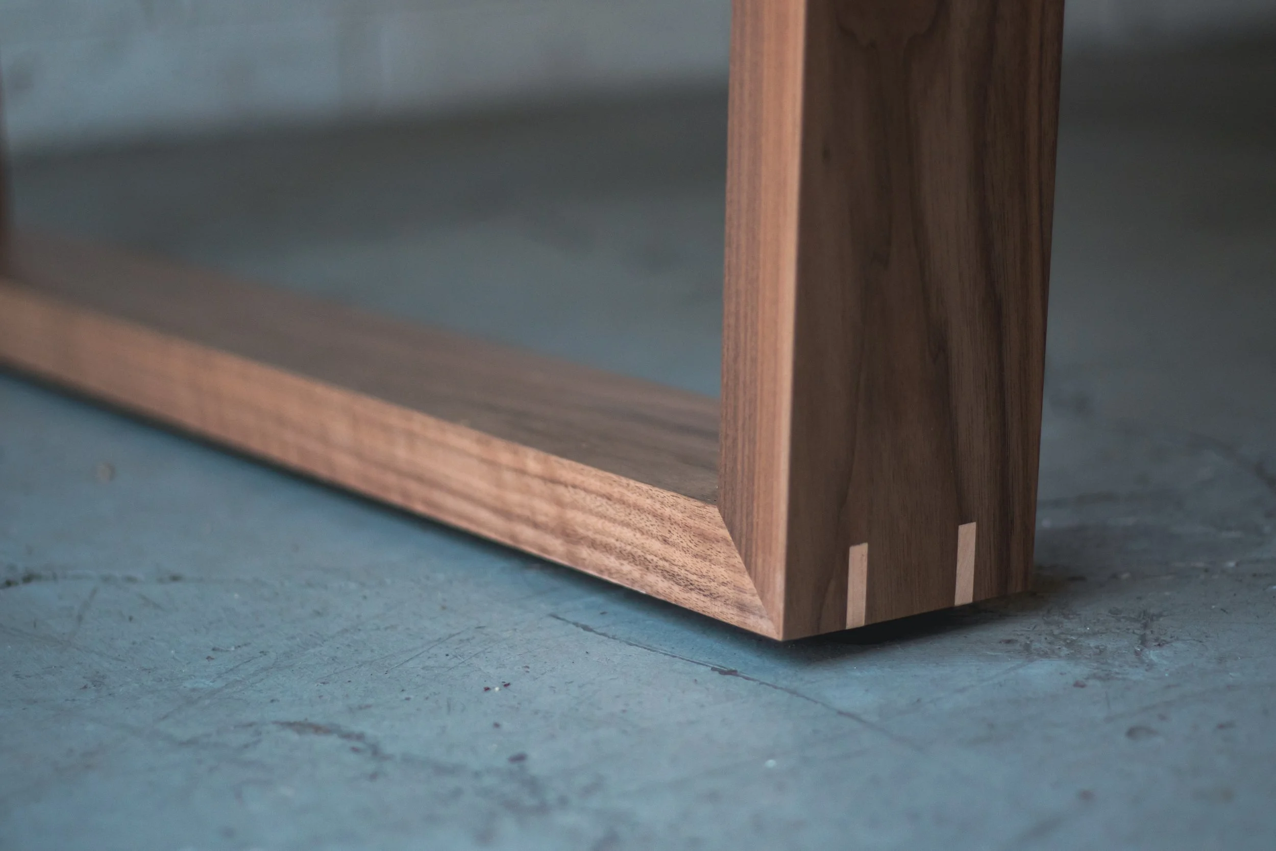 04.13.23_SolidWood_Slab_Traps_Waterbased_11.jpg
