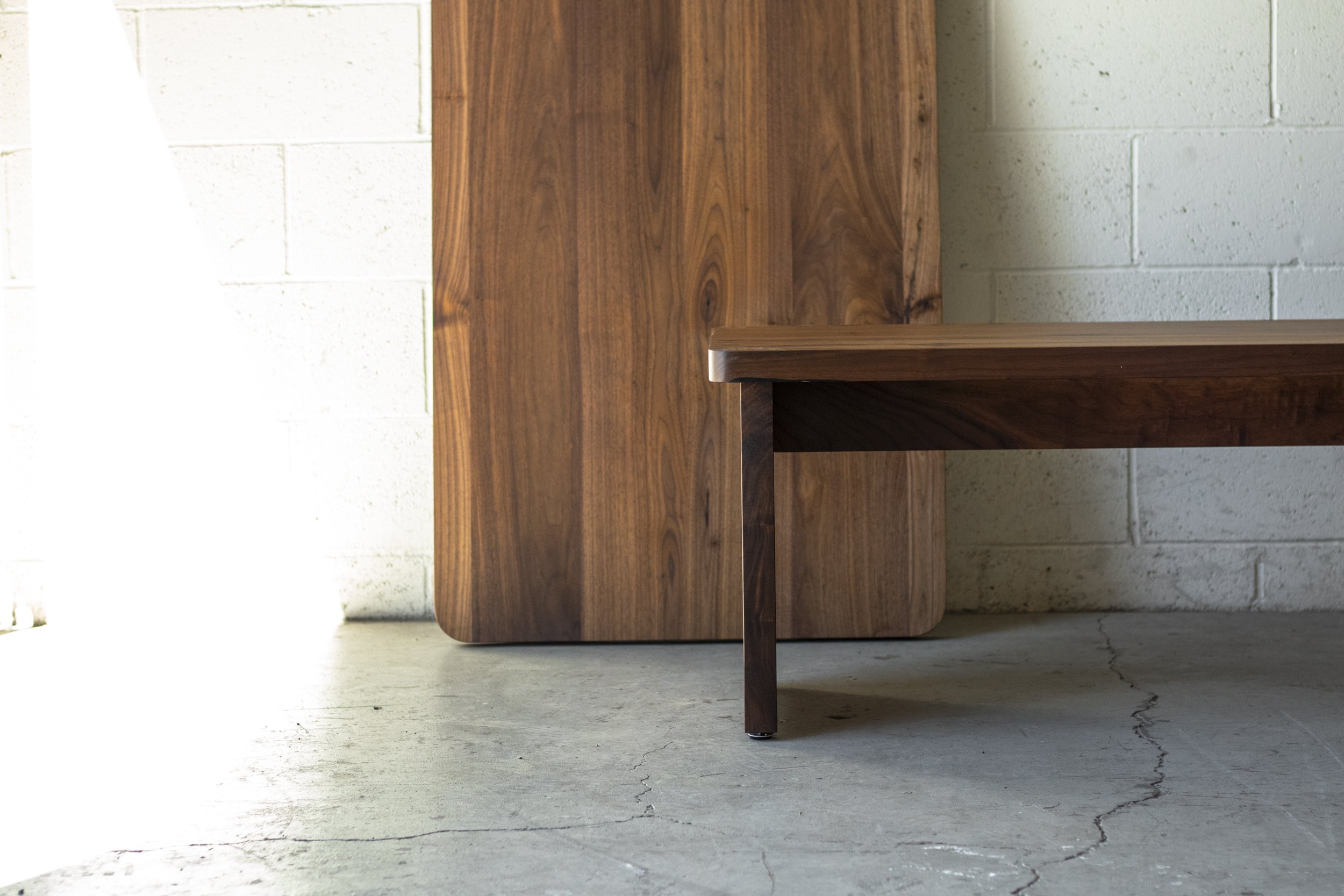 RadiusCornerTableBench16.jpg