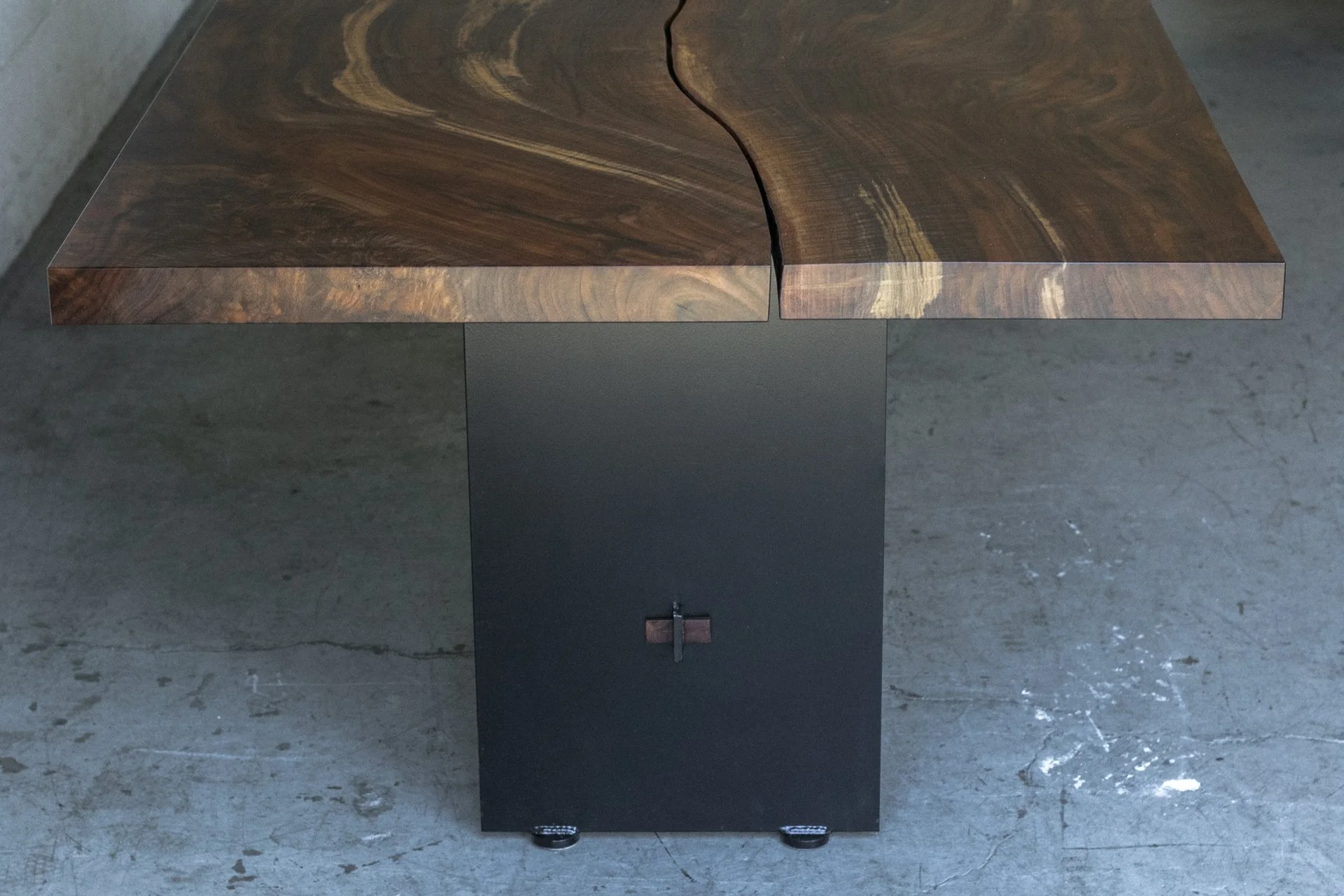 GreenRock RGA NookTable ReverseMatch 04.jpg