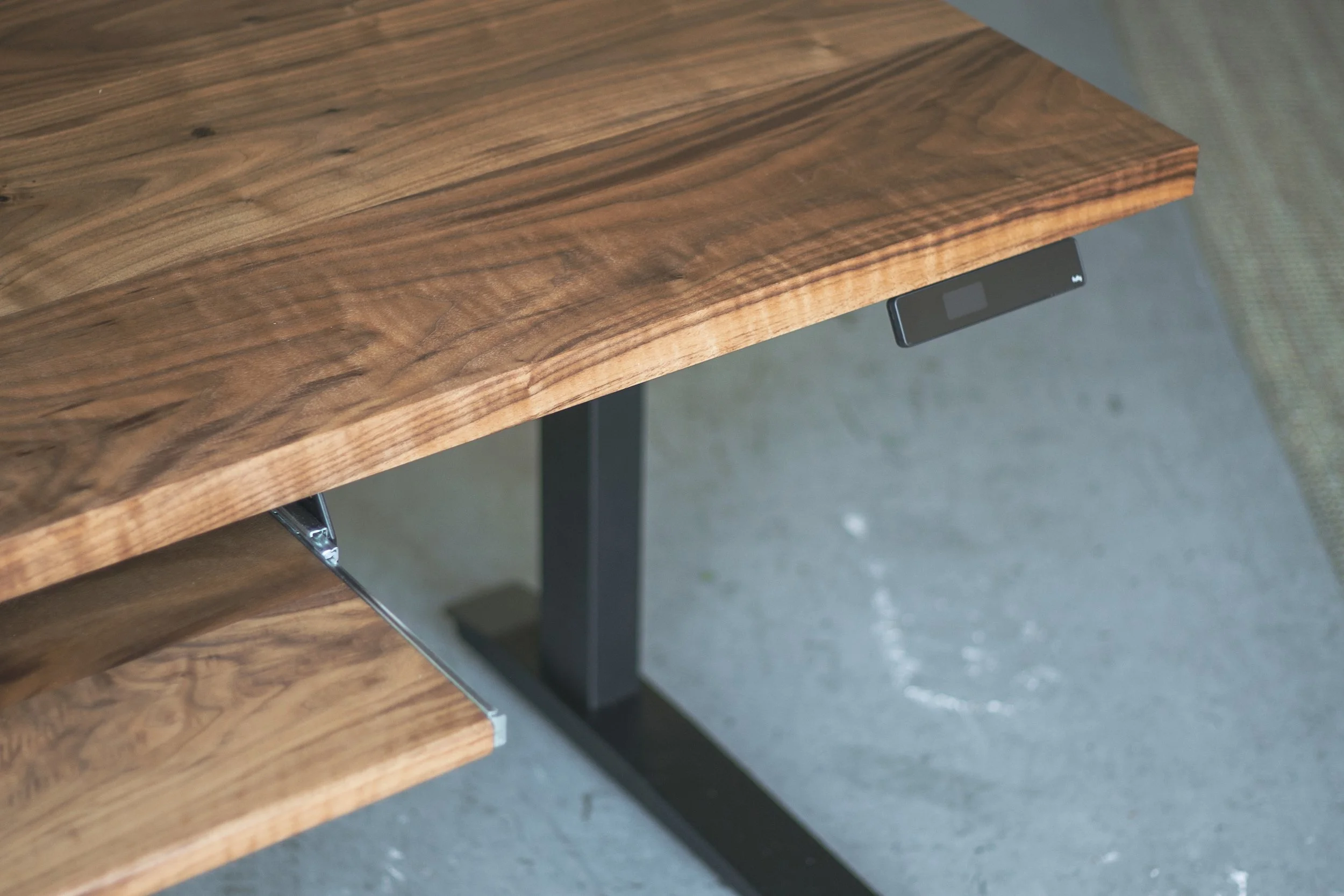 ElevateDesk 16.jpg