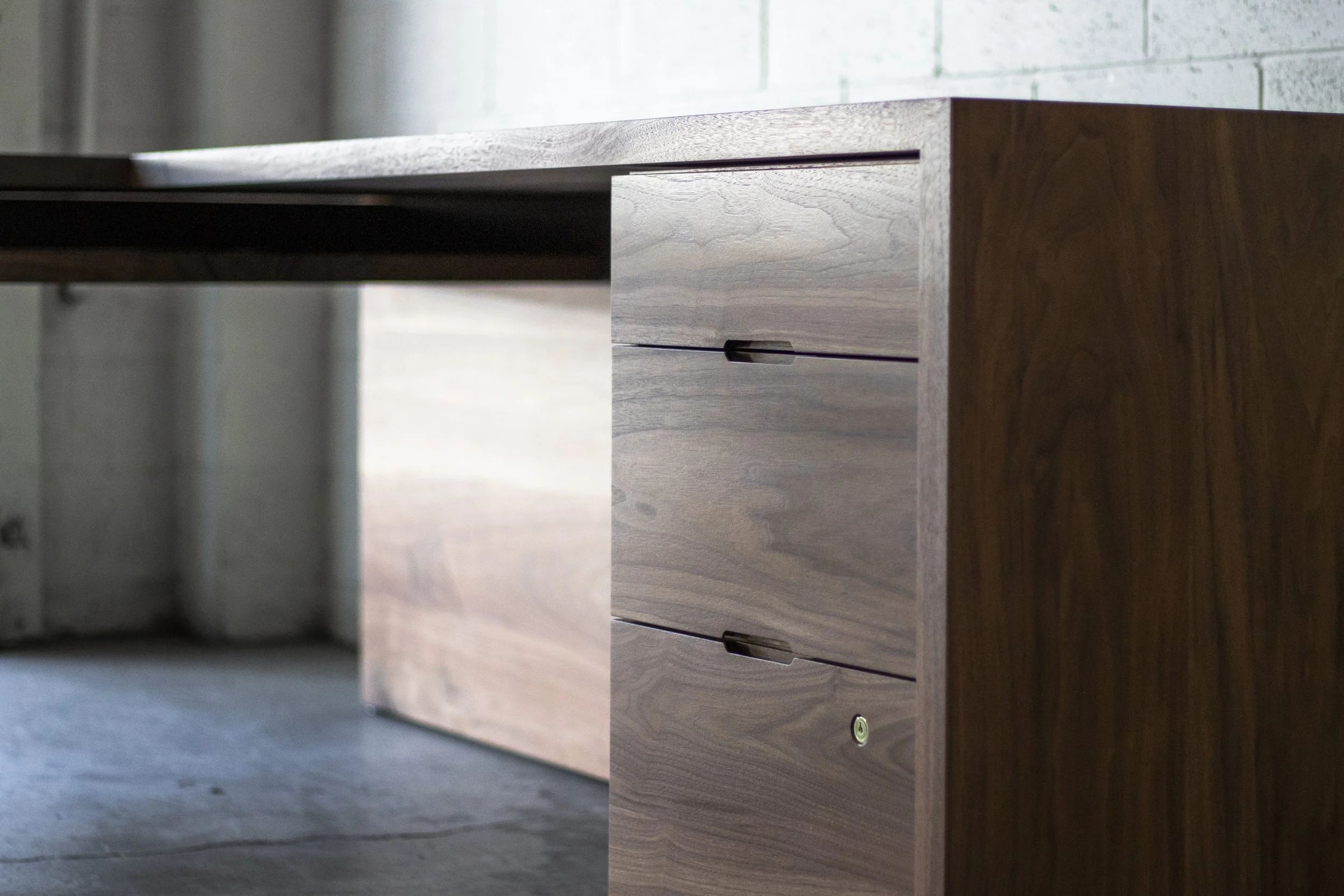 TahoeModern L Desk09.jpg