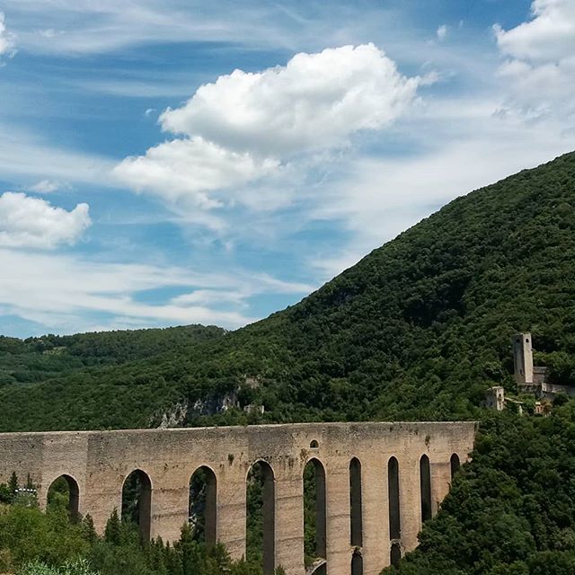 amazing Roman acquaduct in Spoleto #spoleto #spoletofestival #daytrip #awesome