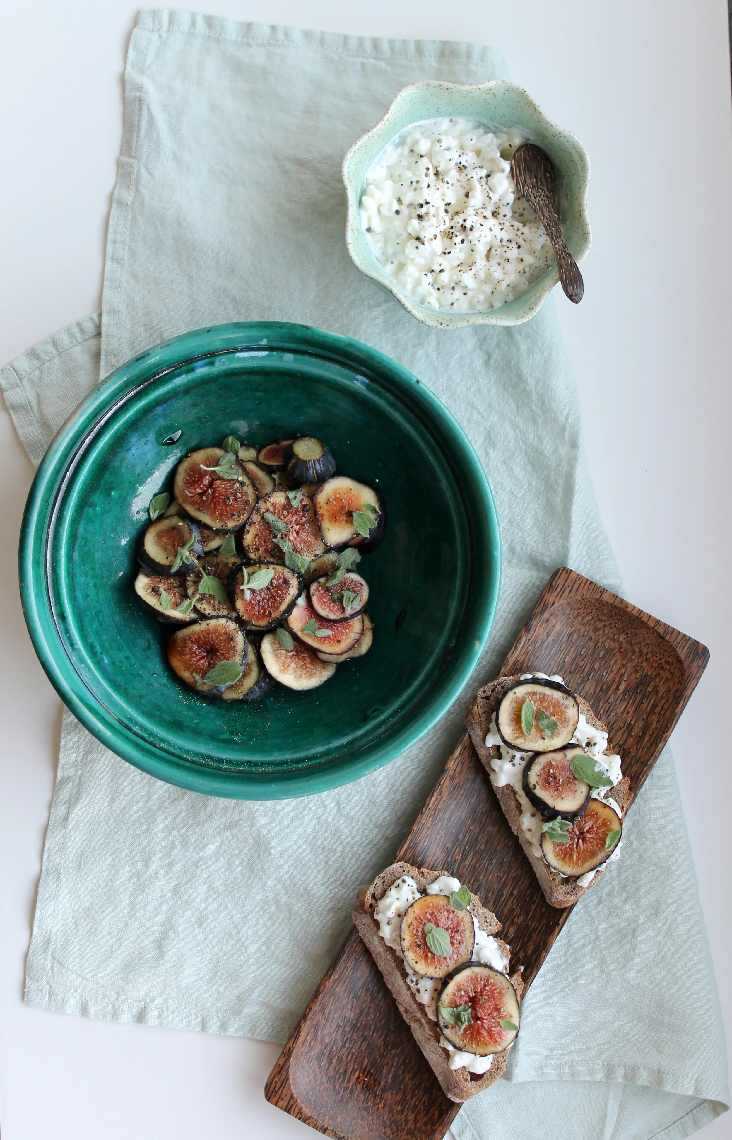 Balsamic Fig and Oregano Toasts