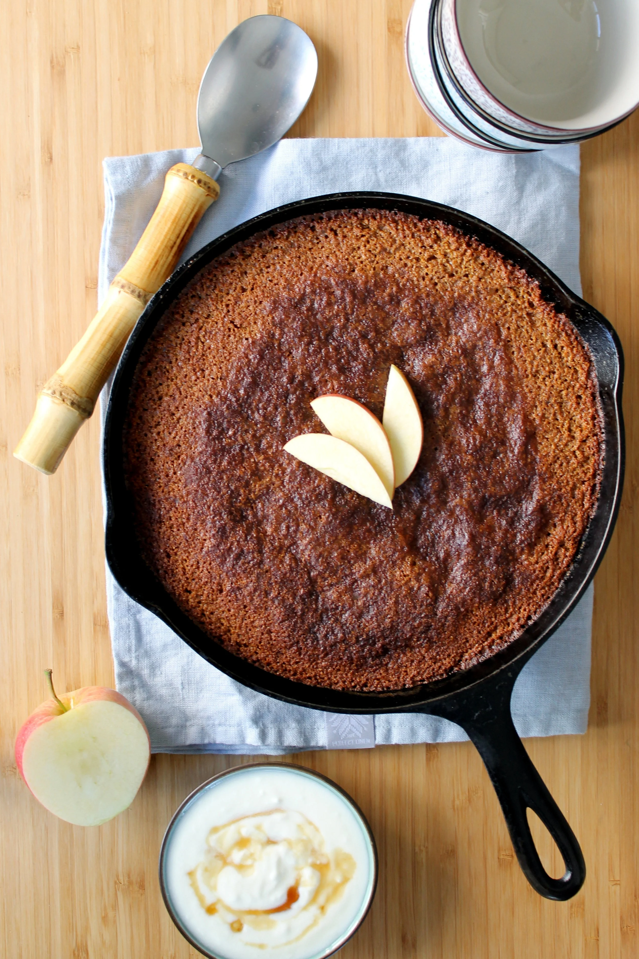 Apple Skillet Cornbread Cake
