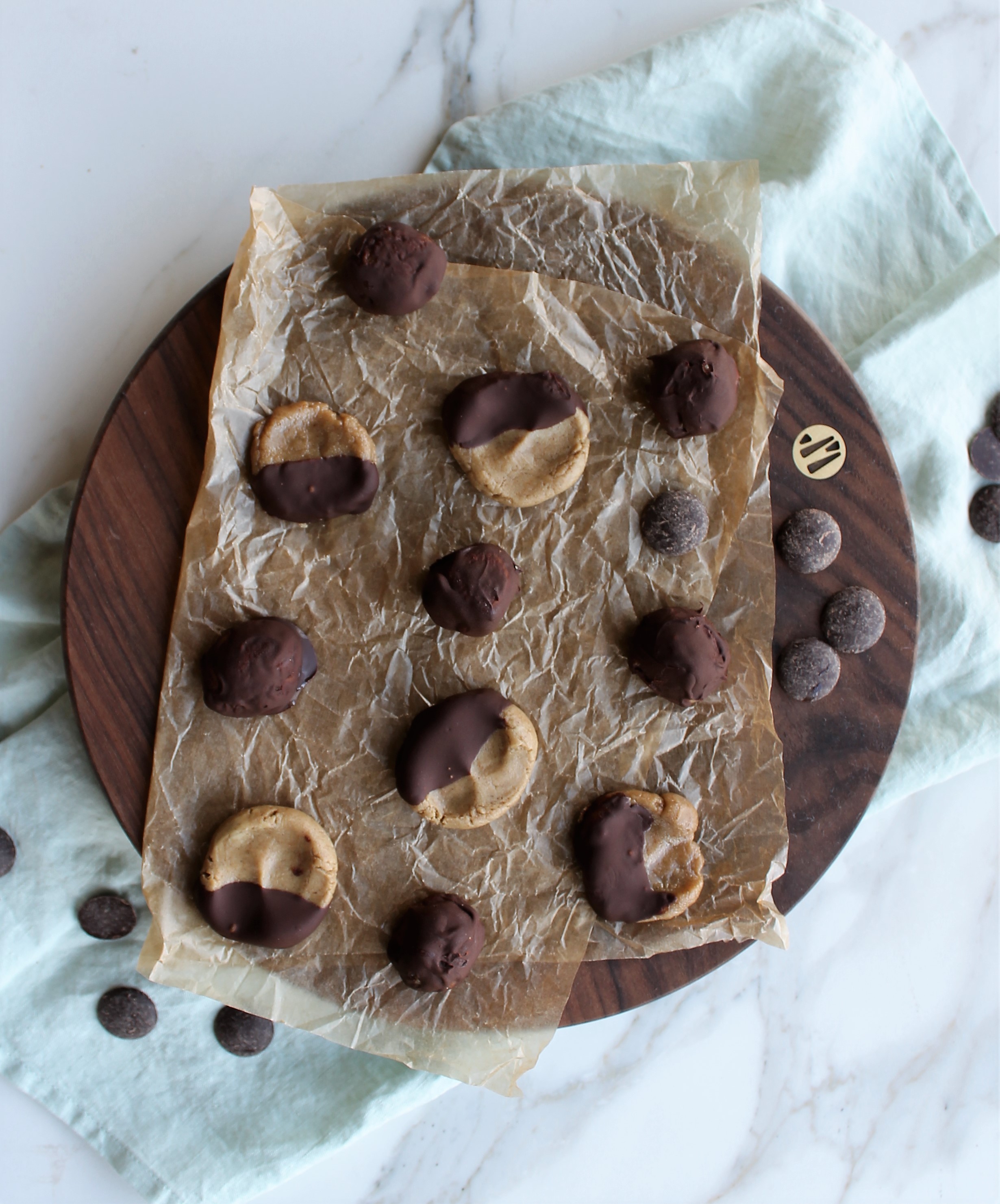 No-Bake Chocolate Gingerbread Tahini Cookies