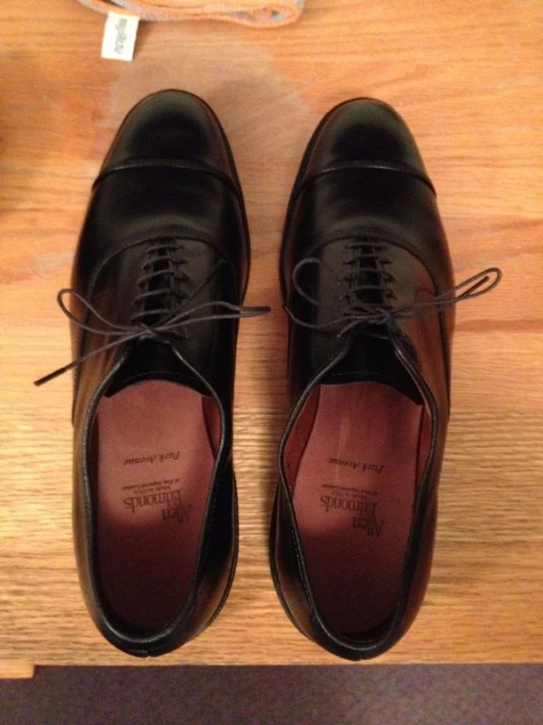 Gaping mouth cause by the pressure on the inside of the shoe