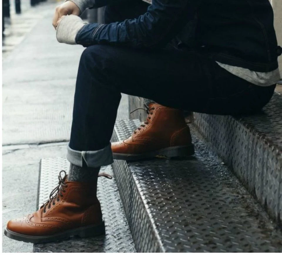 Dark-Colored-Jeans-with-Dress-Shoes-960x871.jpg