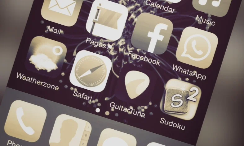 mal, phone, messages, facebook, what's app, internet browser...