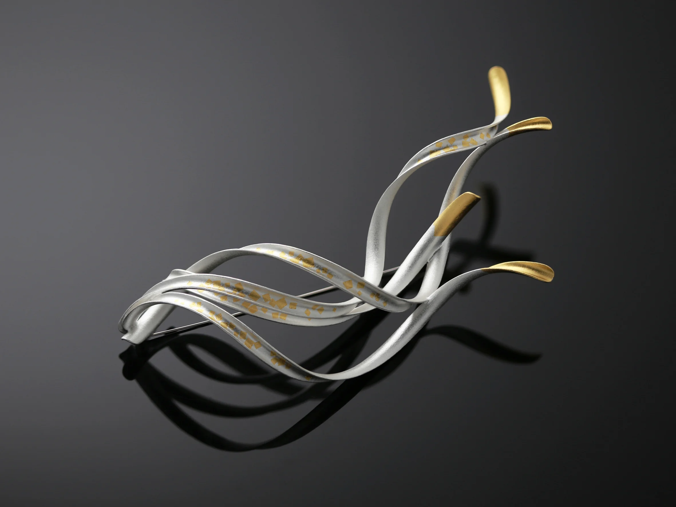 Sparkling Wind/ brooch no.1