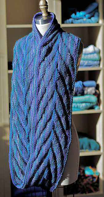 Arrowhead Cowl Free Knitting Pattern
